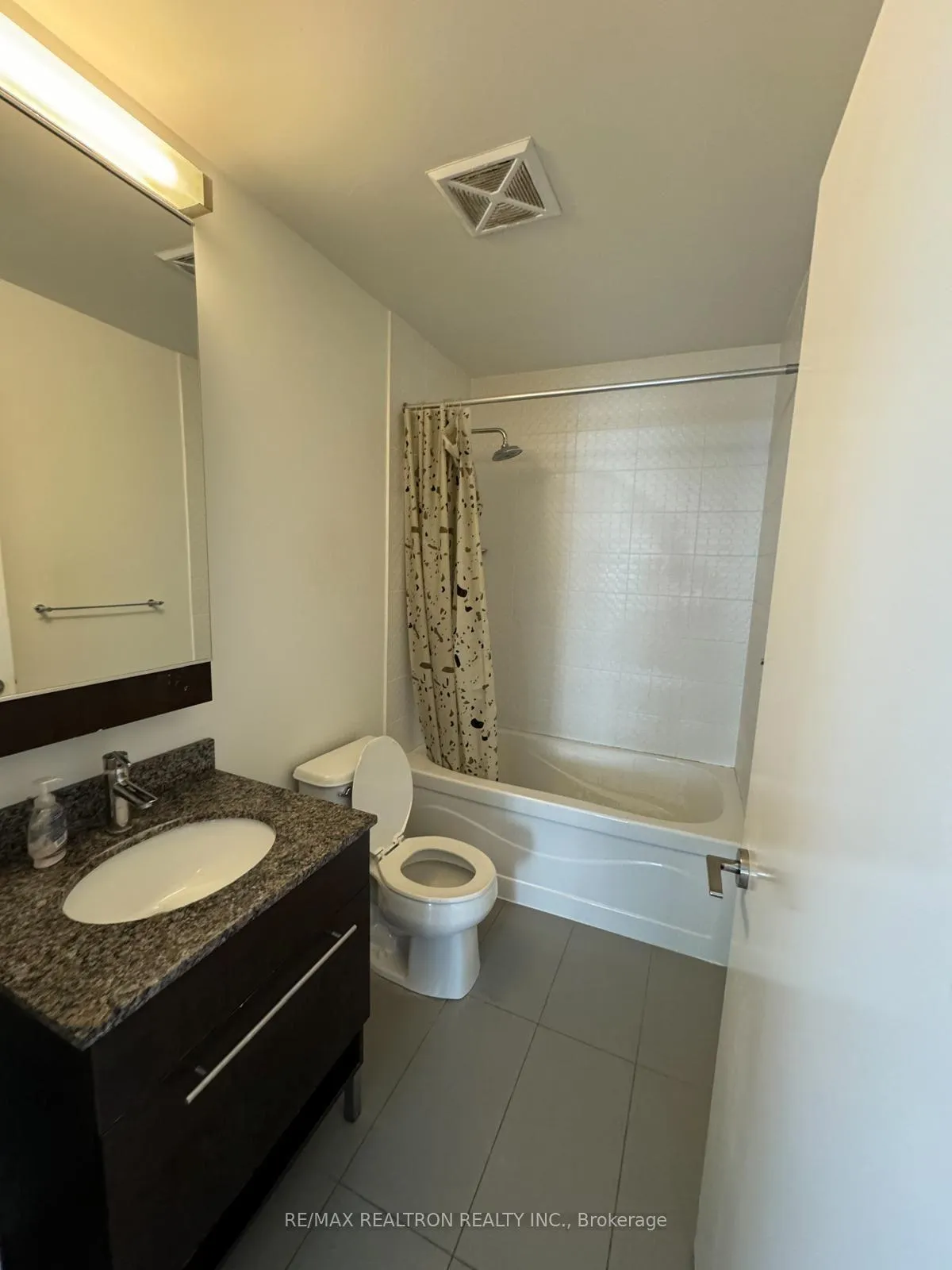 Photo 6 of Unit 704, 500 Sherbourne Street, Toronto, North St. James Town — HOMEH