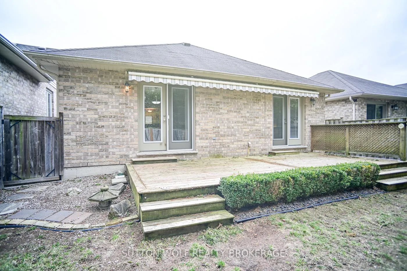 Photo 3 of Unit 7, 375 Scott Street E, Strathroy-Caradoc, SE — HOMEH