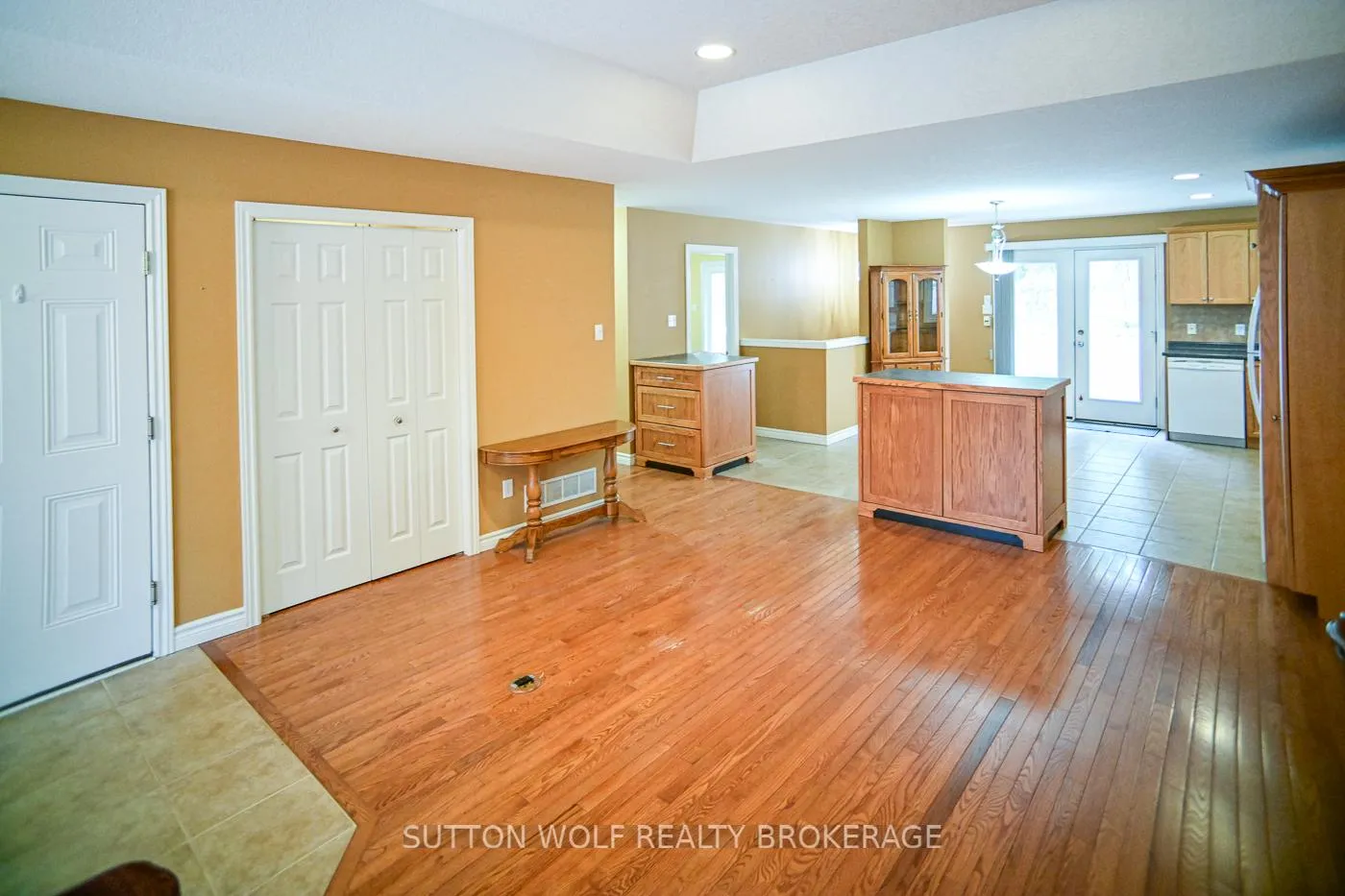 Photo 8 of Unit 7, 375 Scott Street E, Strathroy-Caradoc, SE — HOMEH