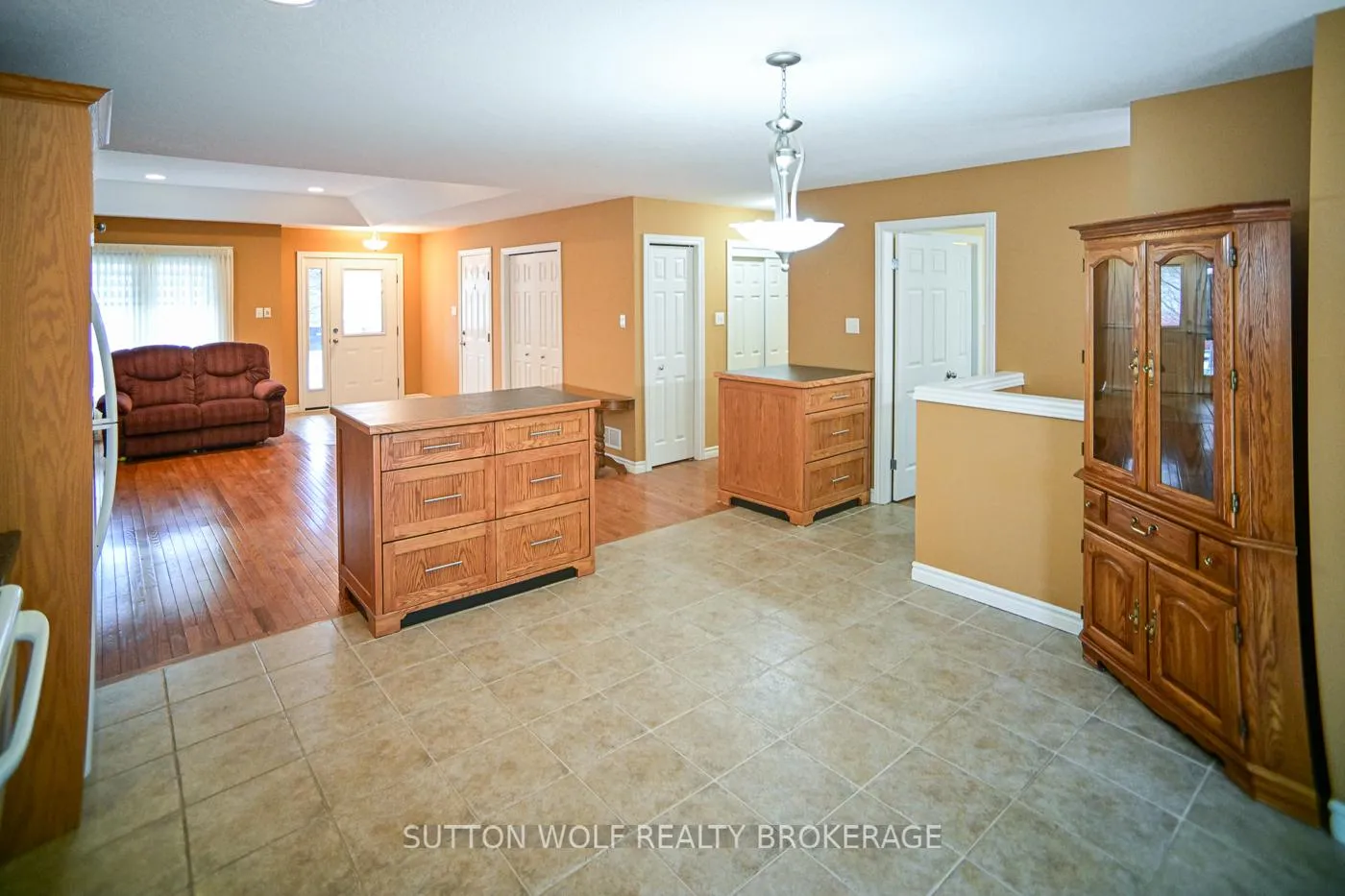 Photo 17 of Unit 7, 375 Scott Street E, Strathroy-Caradoc, SE — HOMEH