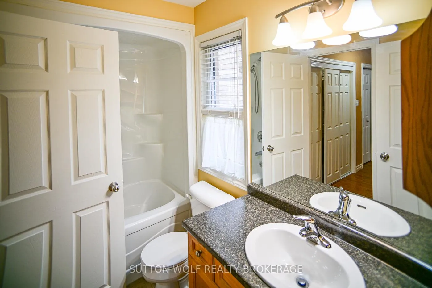 Photo 21 of Unit 7, 375 Scott Street E, Strathroy-Caradoc, SE — HOMEH