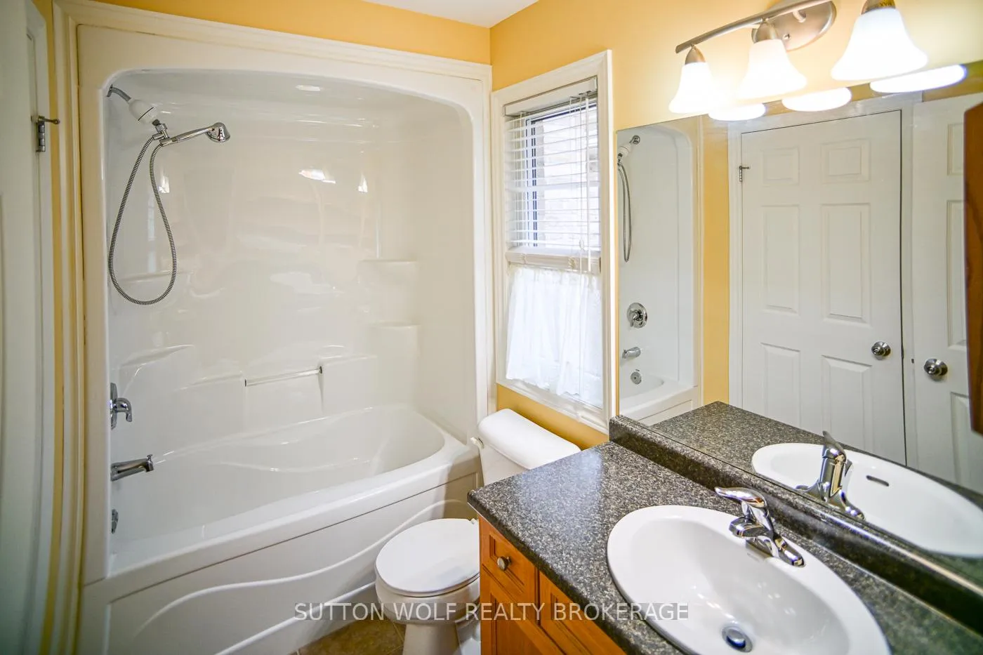 Photo 22 of Unit 7, 375 Scott Street E, Strathroy-Caradoc, SE — HOMEH