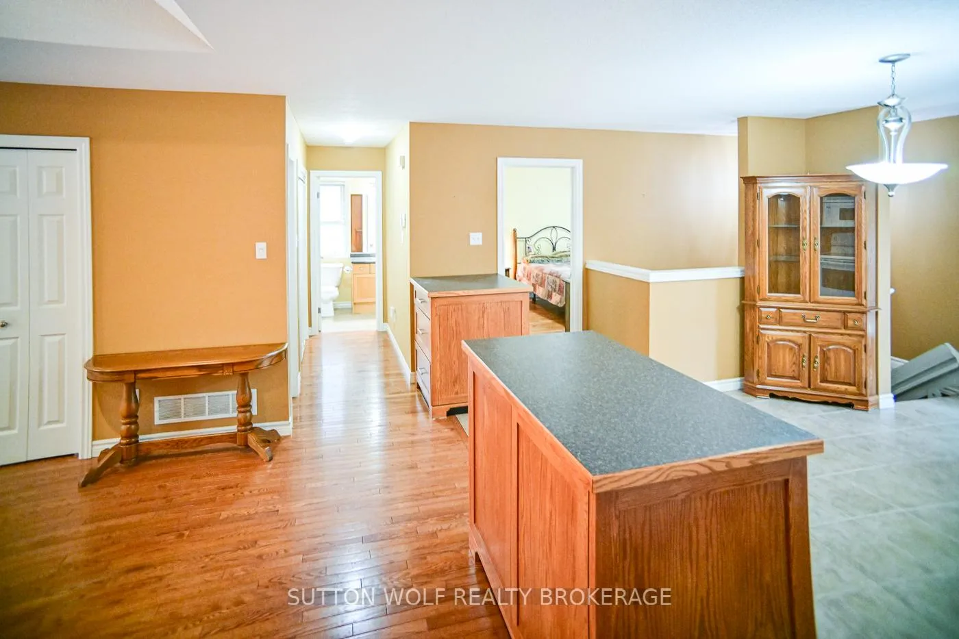 Photo 23 of Unit 7, 375 Scott Street E, Strathroy-Caradoc, SE — HOMEH
