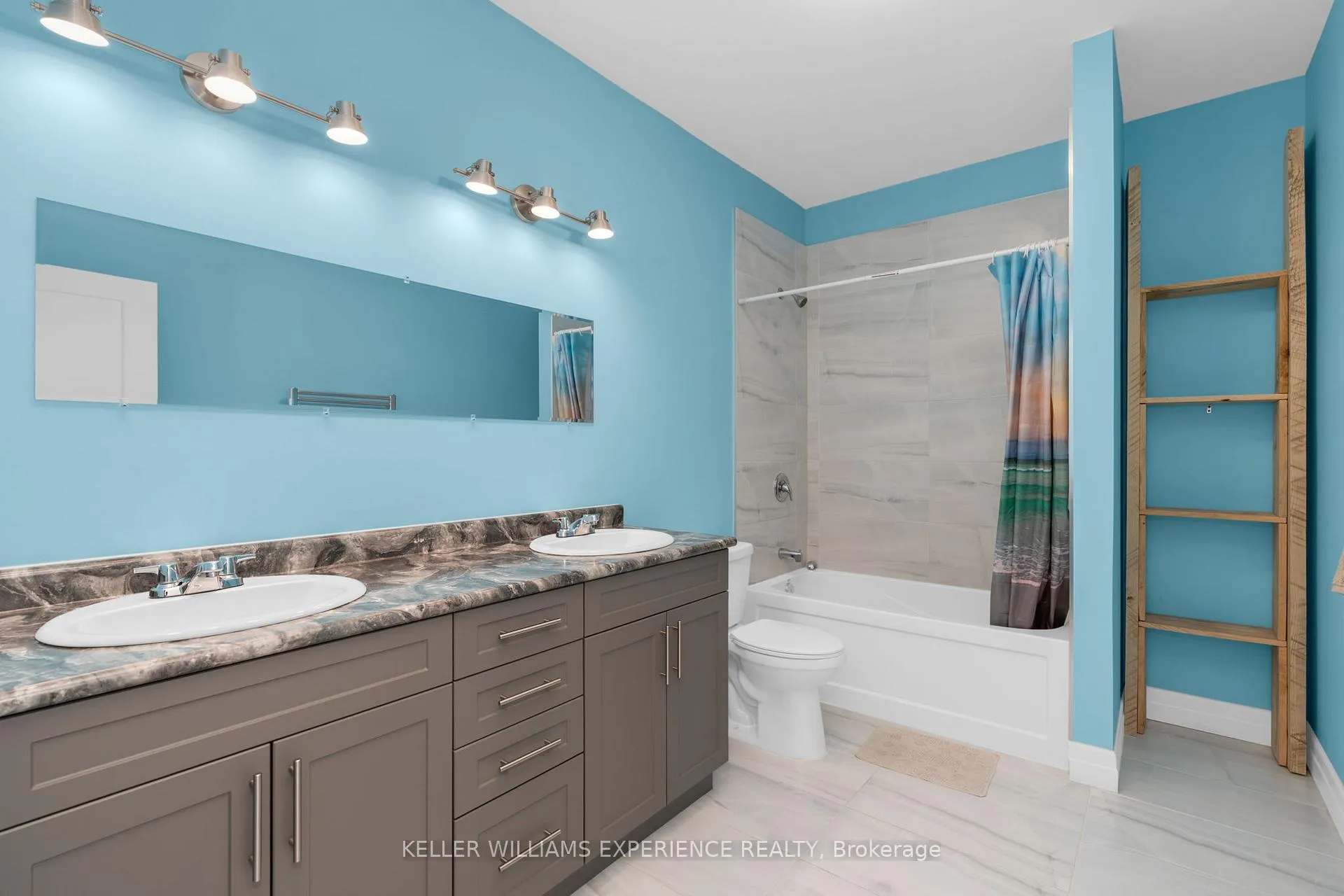 Photo 10 of 24 Rue Helene, Tiny, Lafontaine — HOMEH