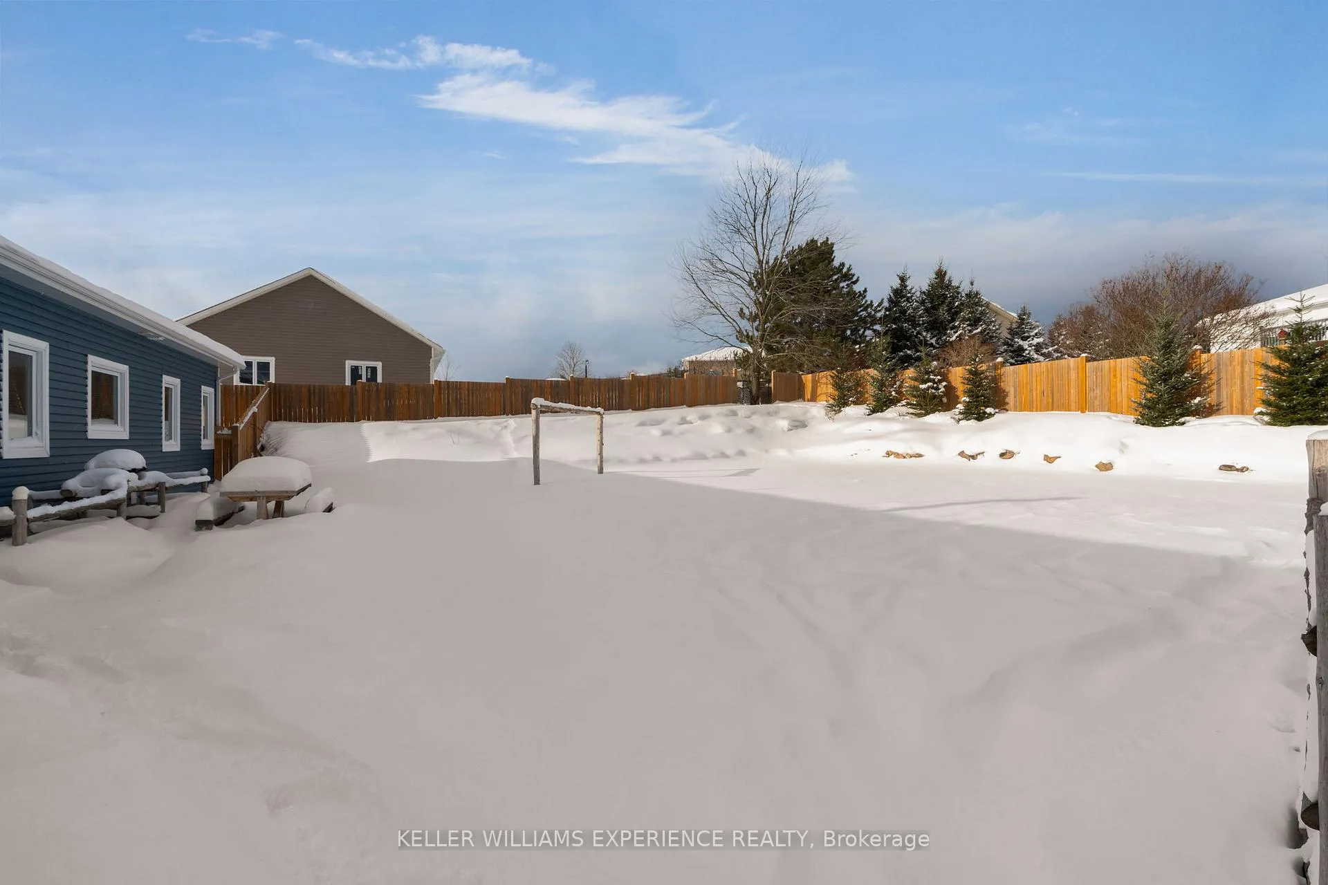 Photo 17 of 24 Rue Helene, Tiny, Lafontaine — HOMEH
