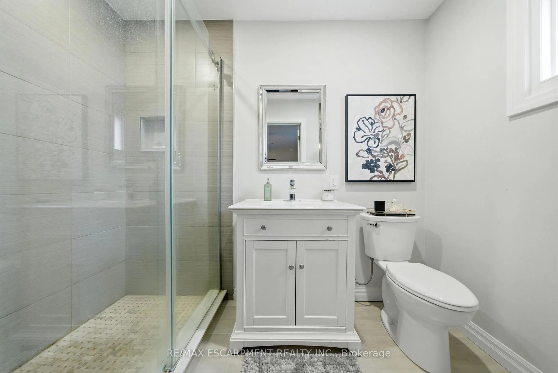 Photo 23 of 117 Gillin Road, Brantford — HOMEH