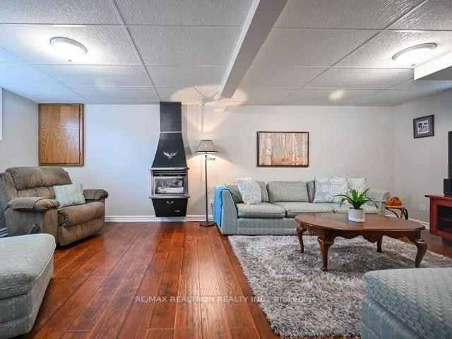 Photo 13 of 22 Sir Bedevere Place, Markham, Markham Village — HOMEH