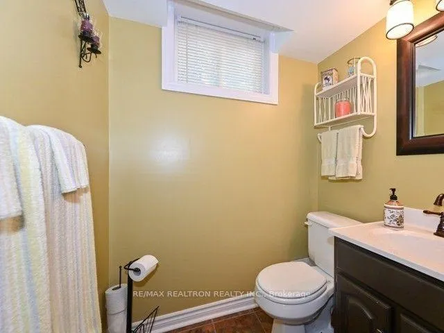 Photo 15 of 22 Sir Bedevere Place, Markham, Markham Village — HOMEH