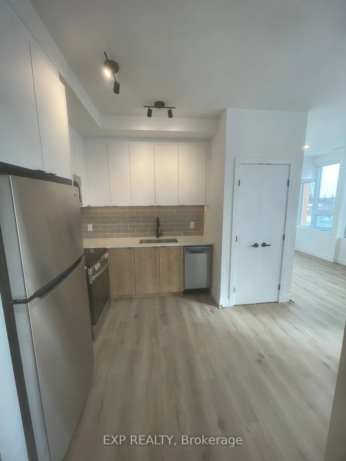 Photo 3 of Unit 210, 1600 James Naismith Drive, Ottawa, Pineview — HOMEH