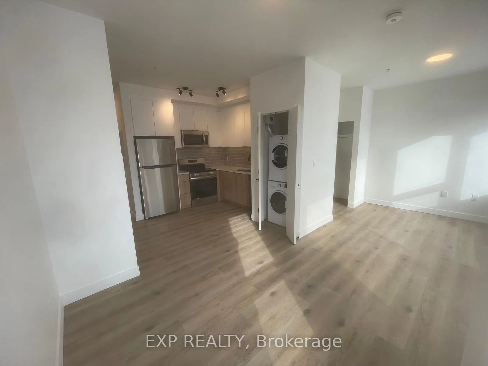 Photo 6 of Unit 210, 1600 James Naismith Drive, Ottawa, Pineview — HOMEH