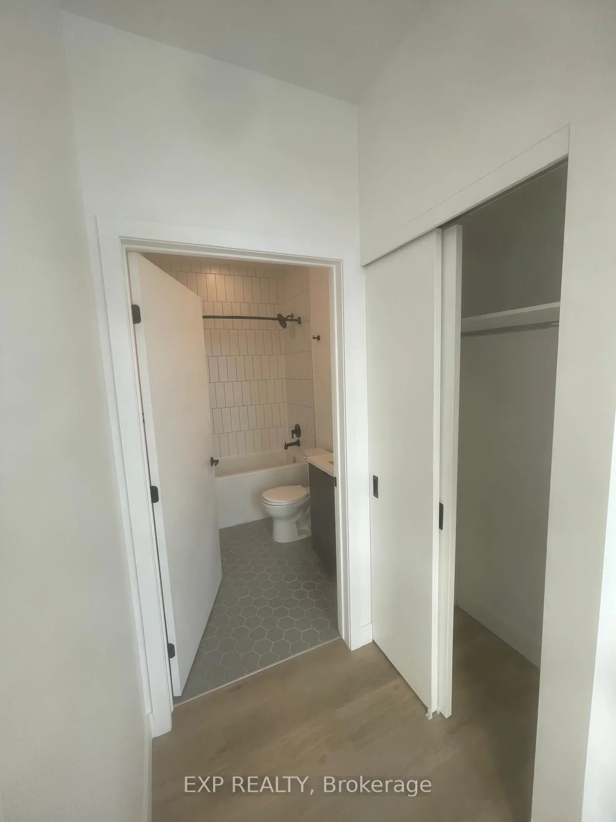 Photo 8 of Unit 210, 1600 James Naismith Drive, Ottawa, Pineview — HOMEH