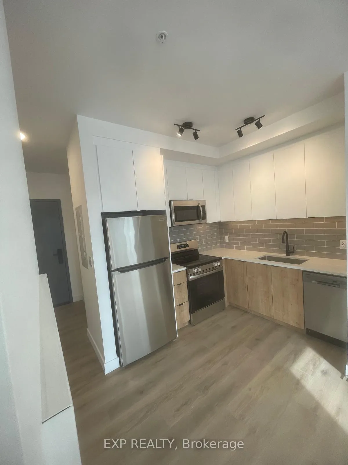 Photo 11 of Unit 210, 1600 James Naismith Drive, Ottawa, Pineview — HOMEH