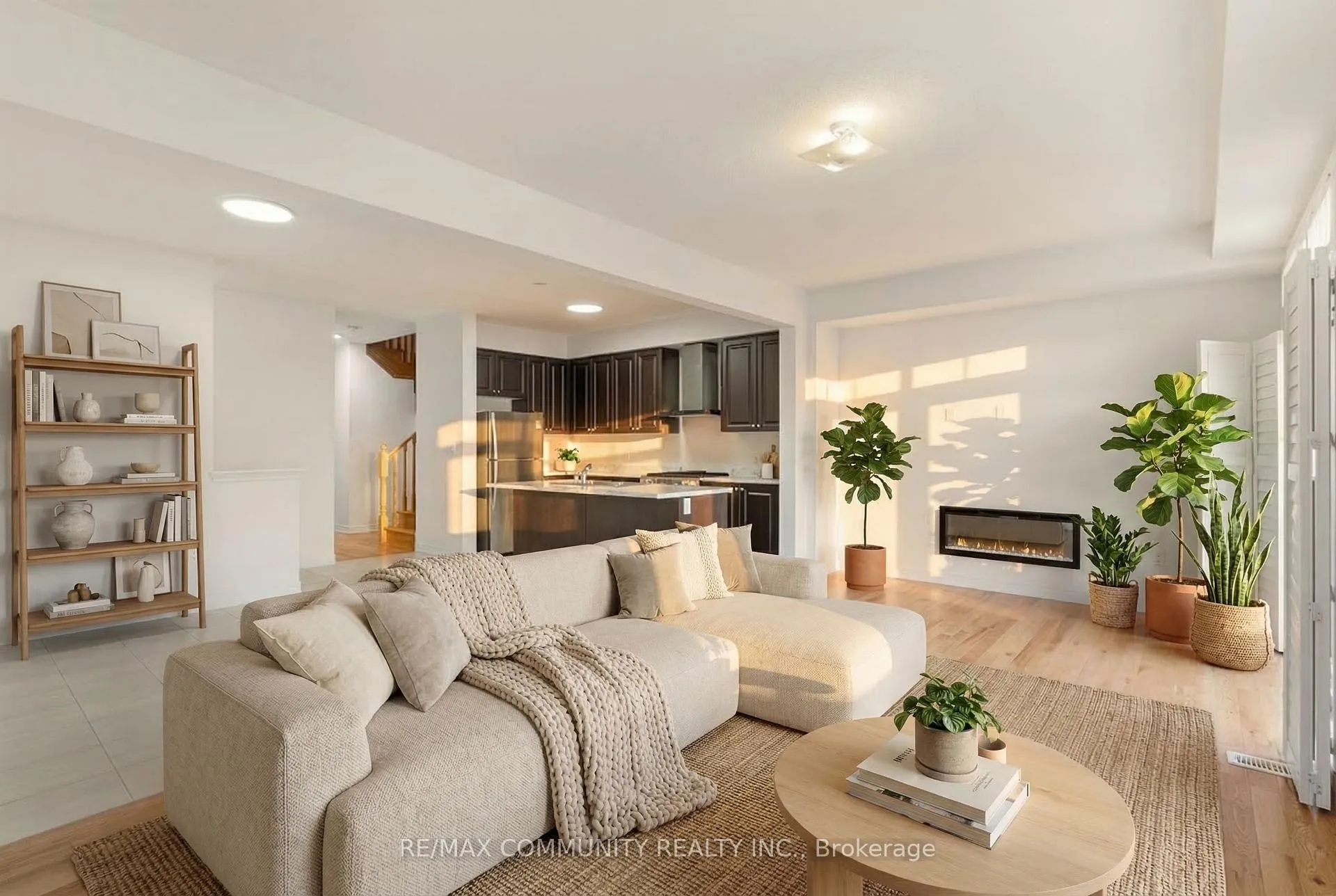 Photo 5 of 81 Armilia Place, Whitby, Rural Whitby — HOMEH