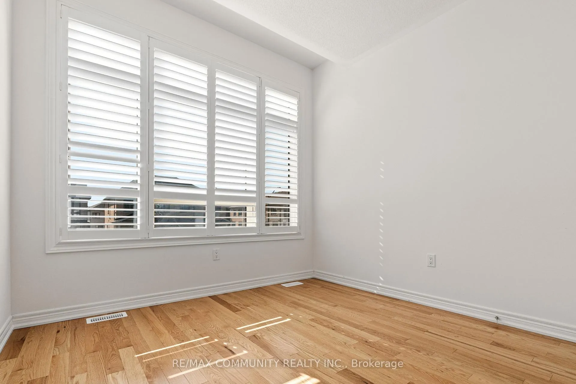 Photo 12 of 81 Armilia Place, Whitby, Rural Whitby — HOMEH