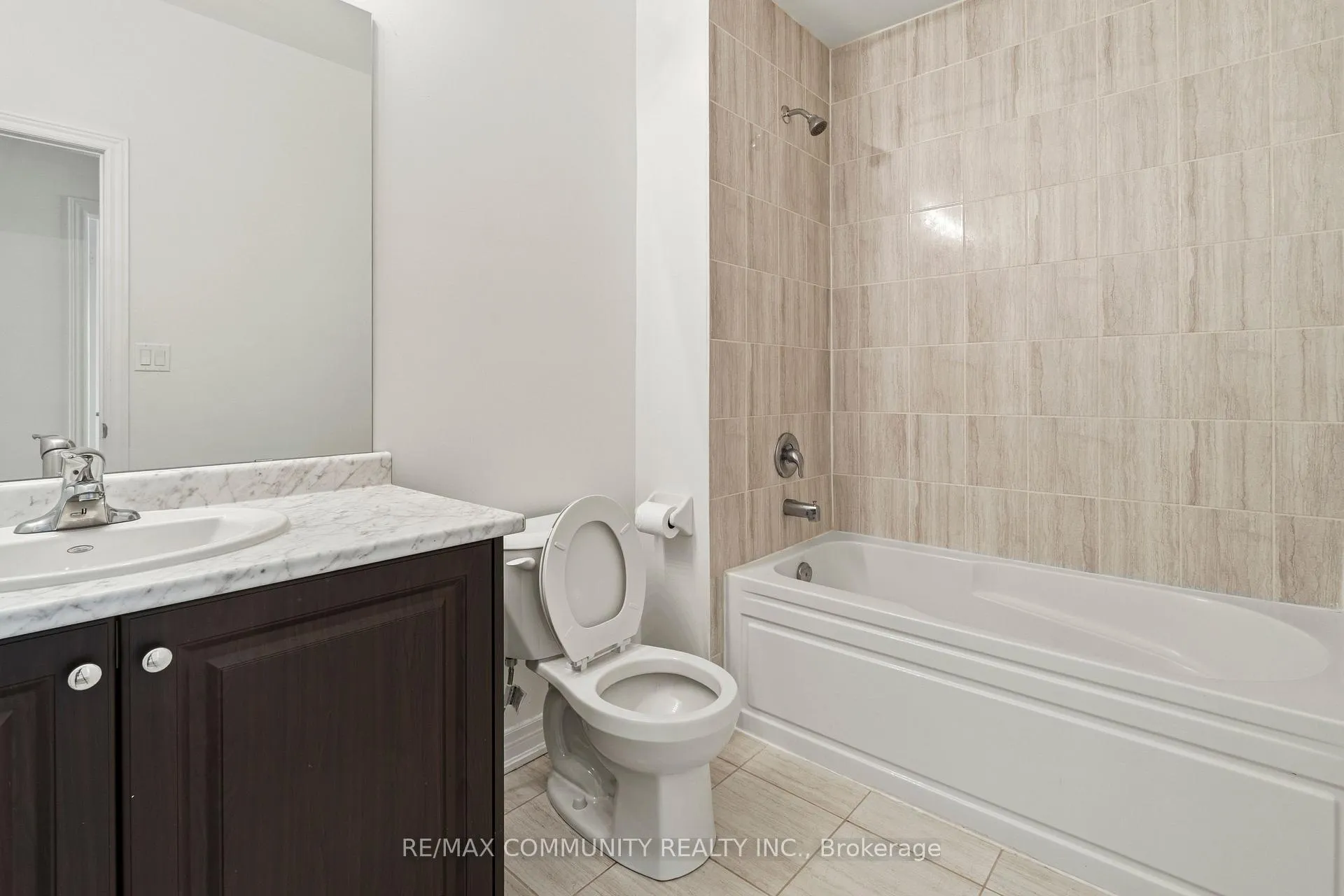 Photo 14 of 81 Armilia Place, Whitby, Rural Whitby — HOMEH