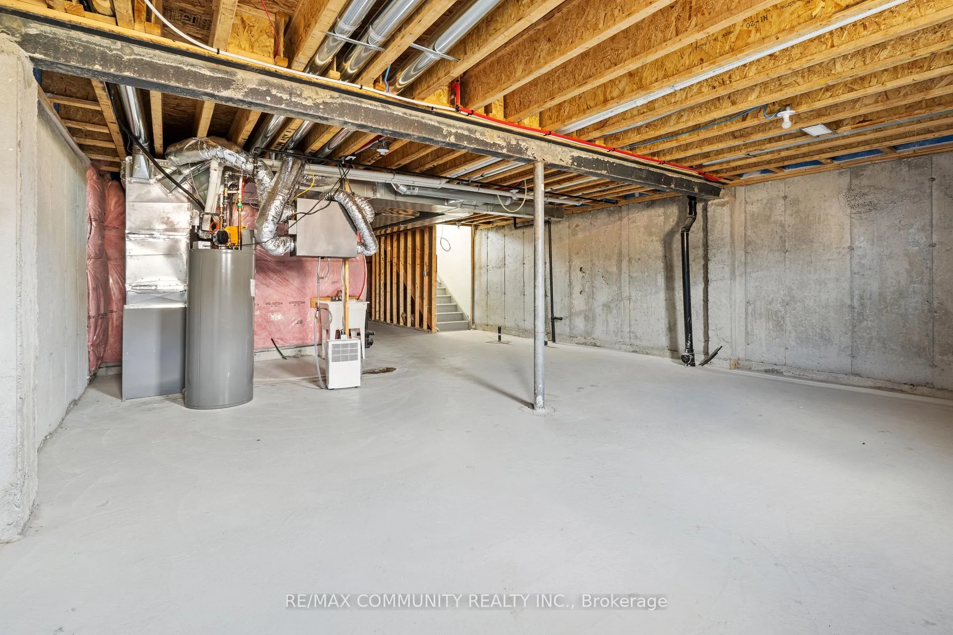 Photo 16 of 81 Armilia Place, Whitby, Rural Whitby — HOMEH