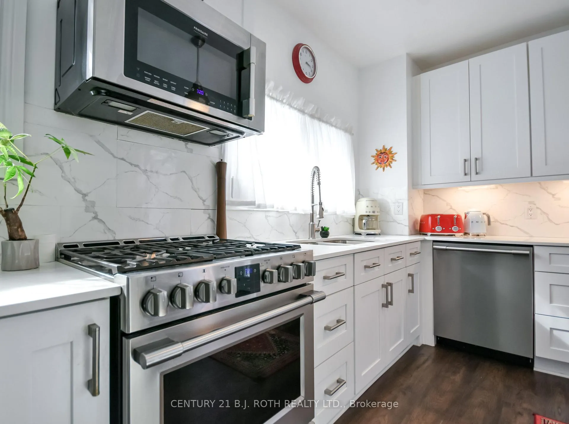 Photo 13 of 106 Jarvis Street, Orillia — HOMEH