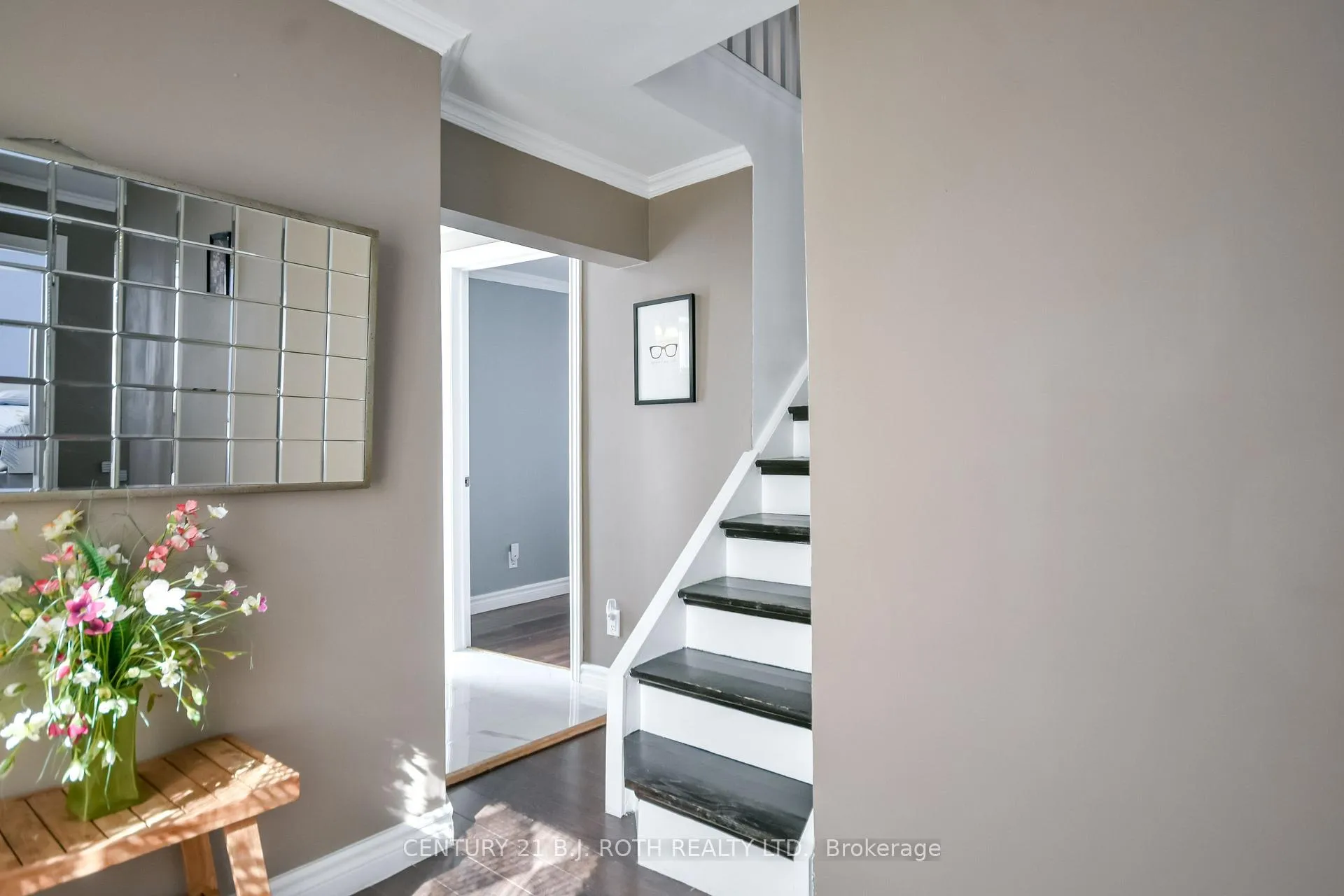 Photo 34 of 106 Jarvis Street, Orillia — HOMEH