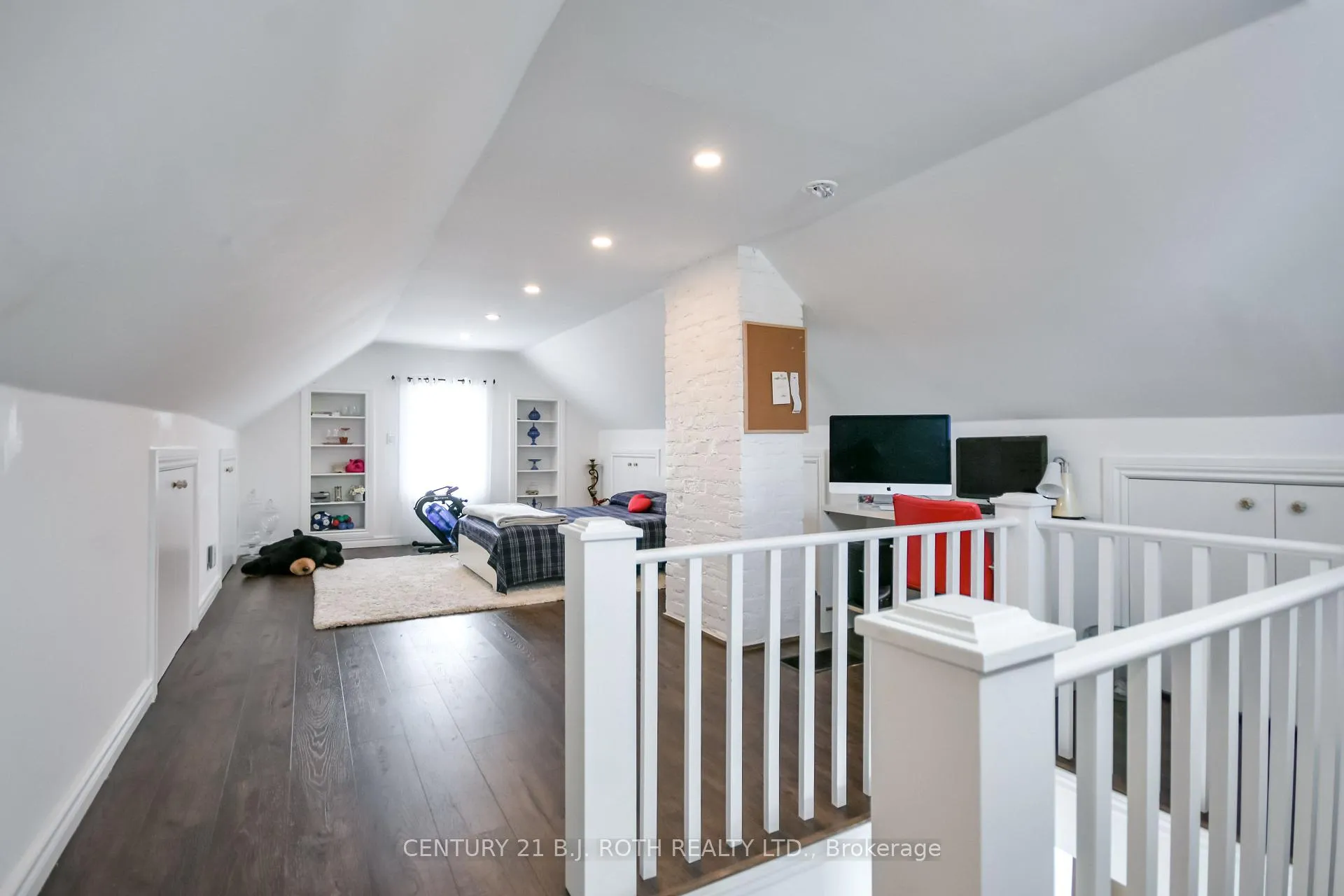 Photo 39 of 106 Jarvis Street, Orillia — HOMEH