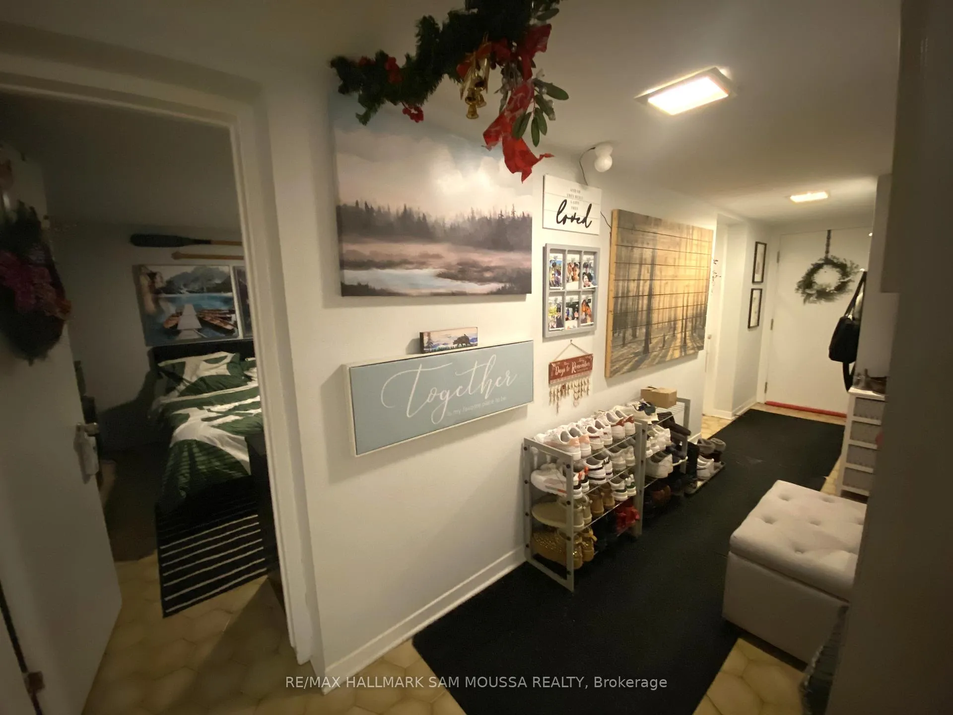 Photo 2 of Unit 1, 232 Cooper Street, Ottawa, Ottawa Centre — HOMEH