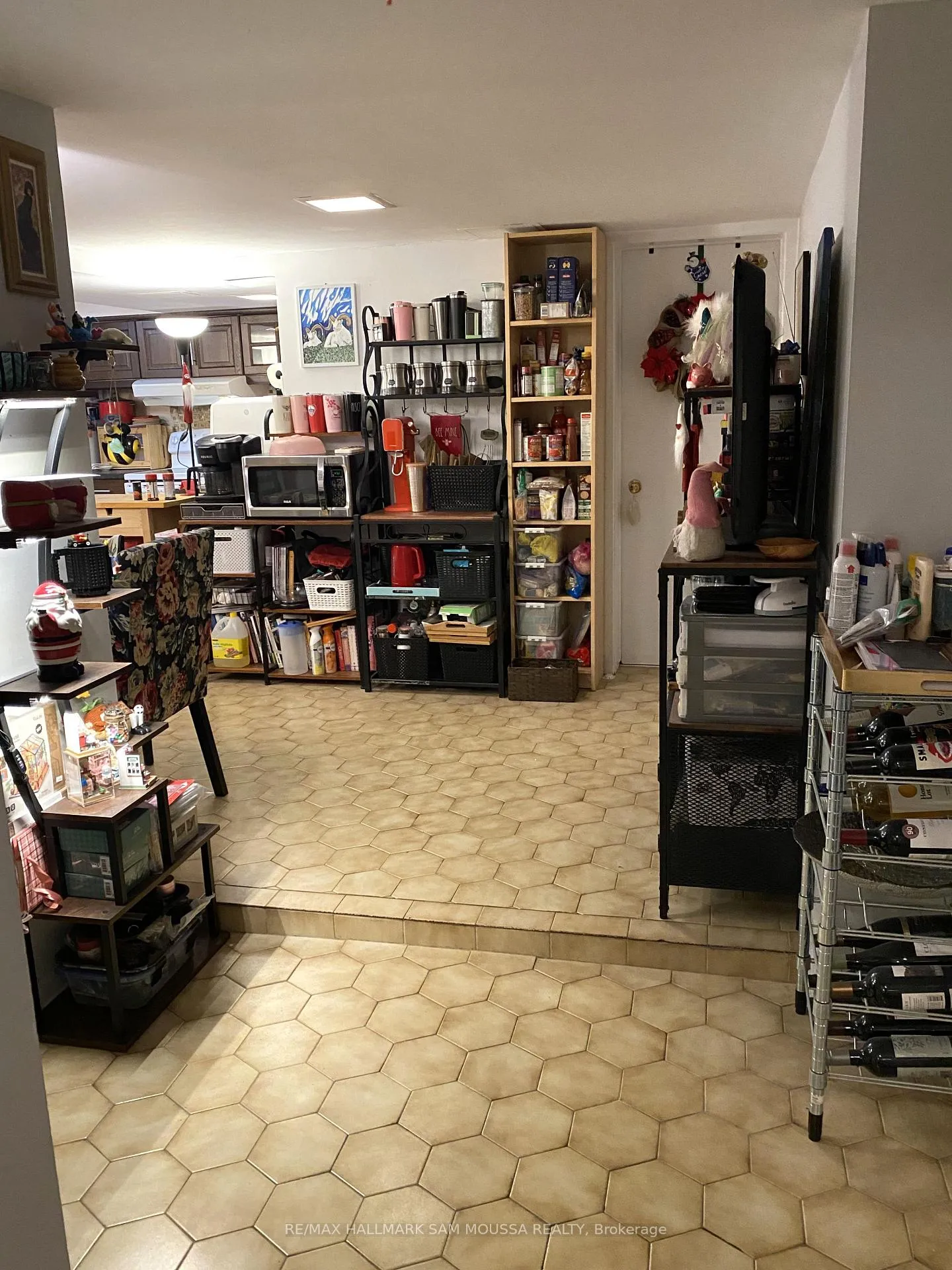 Photo 4 of Unit 1, 232 Cooper Street, Ottawa, Ottawa Centre — HOMEH