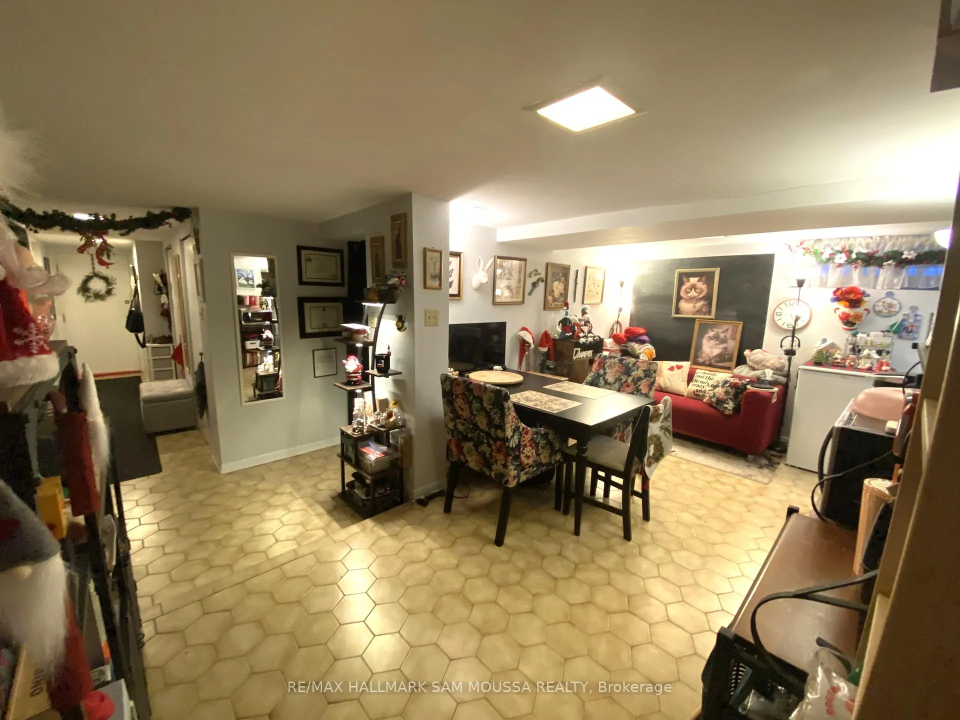 Photo 5 of Unit 1, 232 Cooper Street, Ottawa, Ottawa Centre — HOMEH