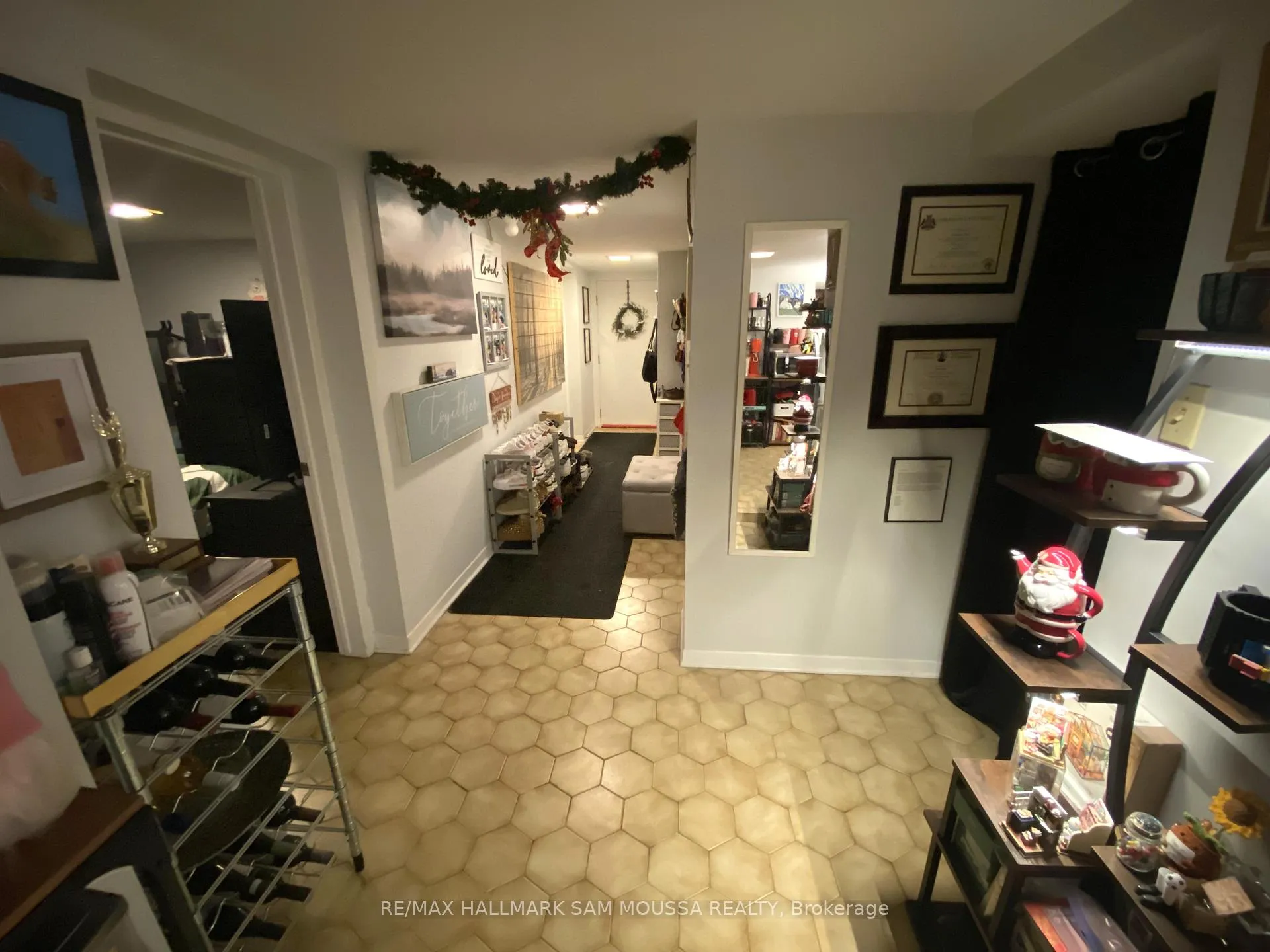 Photo 11 of Unit 1, 232 Cooper Street, Ottawa, Ottawa Centre — HOMEH