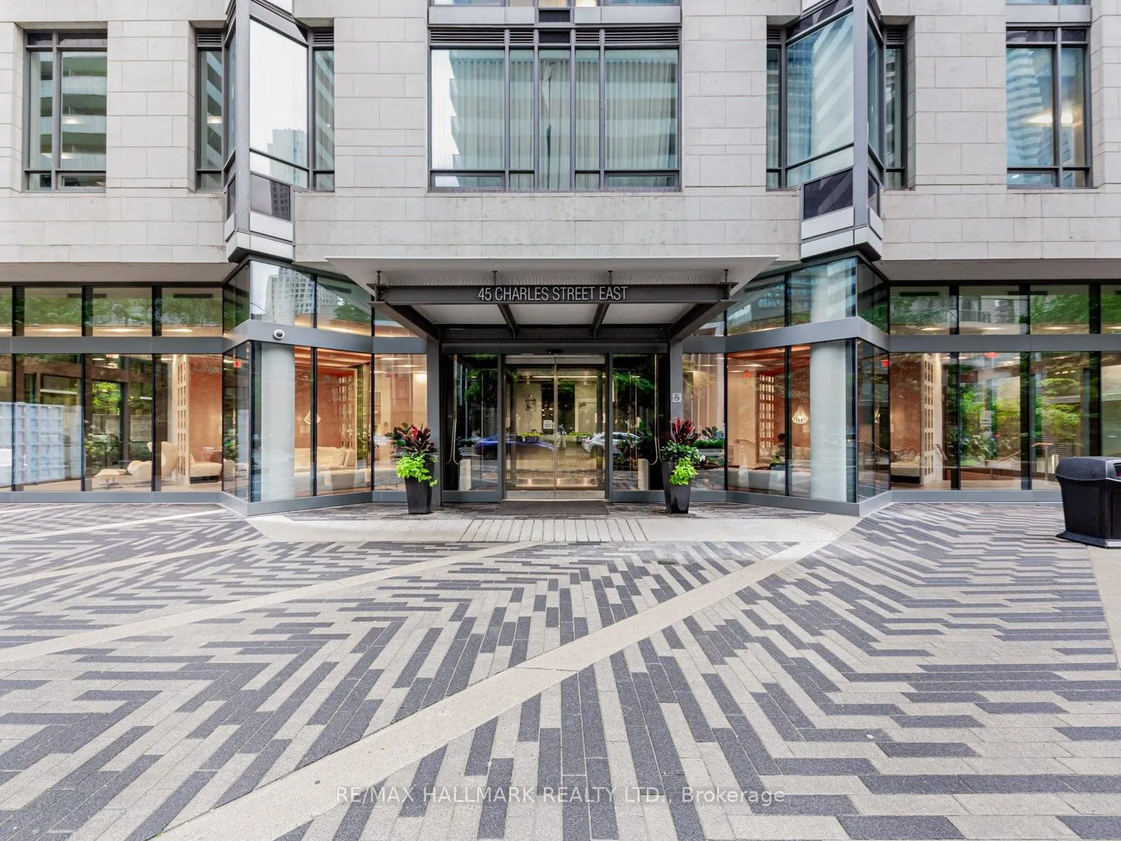 Photo 2 of Unit 2302, 45 Charles Street E, Toronto, Church-Yonge Corridor — HOMEH