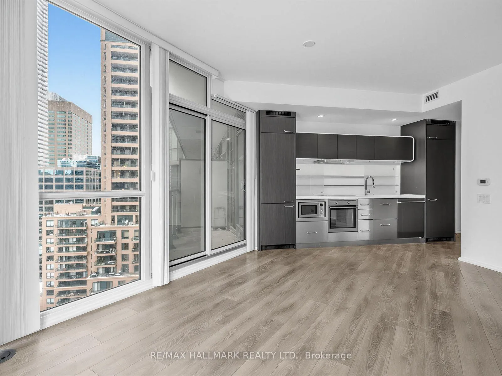 Photo 8 of Unit 2302, 45 Charles Street E, Toronto, Church-Yonge Corridor — HOMEH
