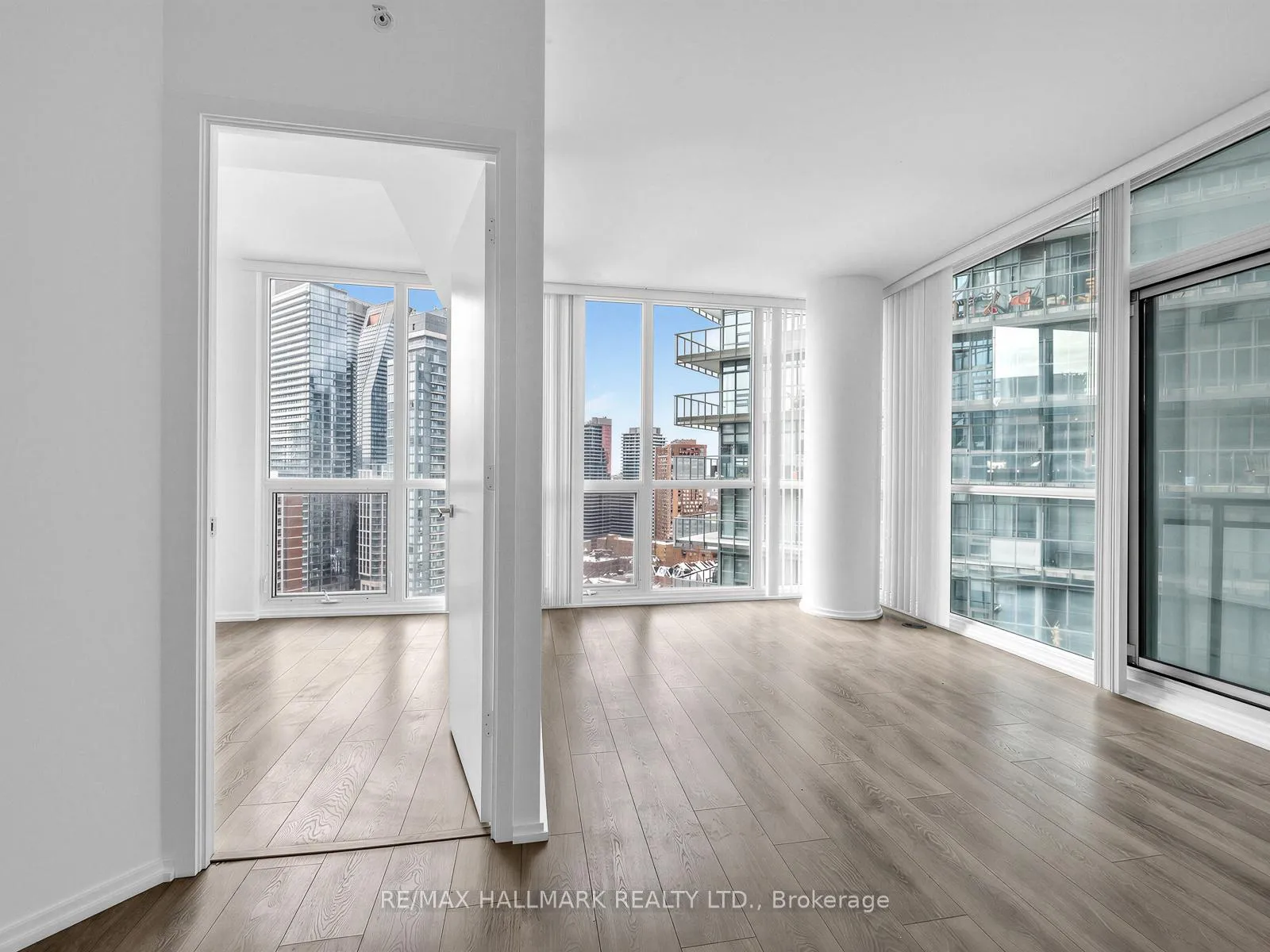 Photo 13 of Unit 2302, 45 Charles Street E, Toronto, Church-Yonge Corridor — HOMEH