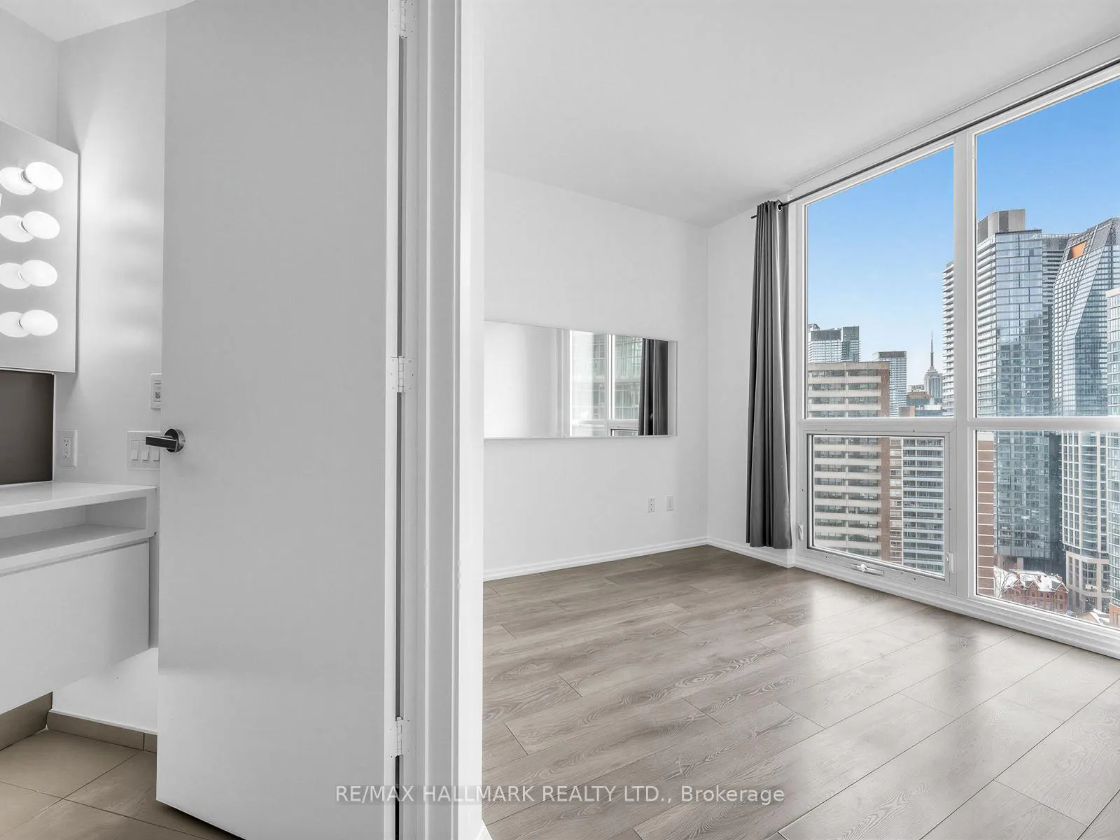 Photo 17 of Unit 2302, 45 Charles Street E, Toronto, Church-Yonge Corridor — HOMEH