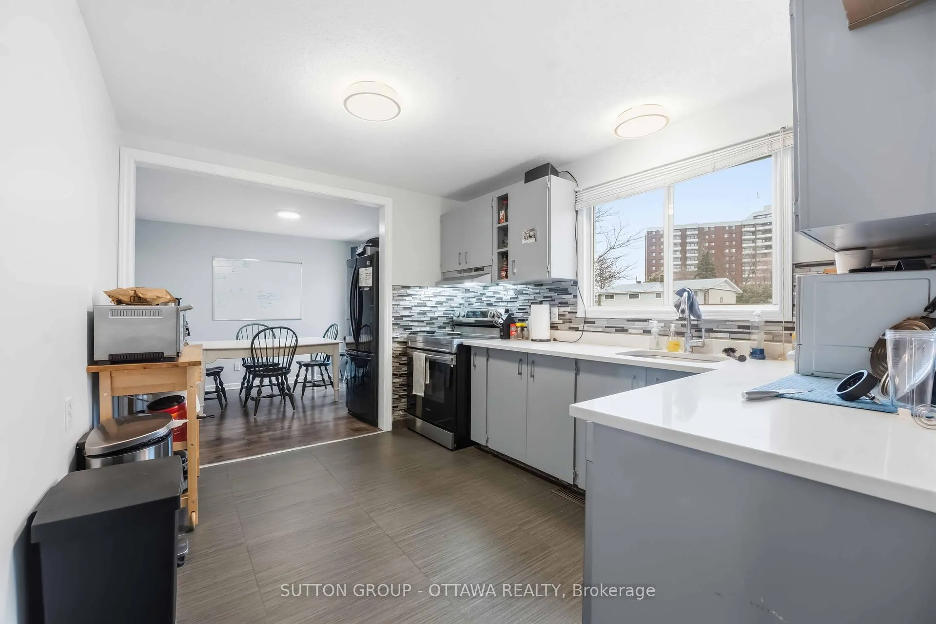 Photo 5 of 43 Southview Crescent, Ottawa, Borden Farm/Stewart Farm/Carleton Heights/Parkwood Hills — HOMEH