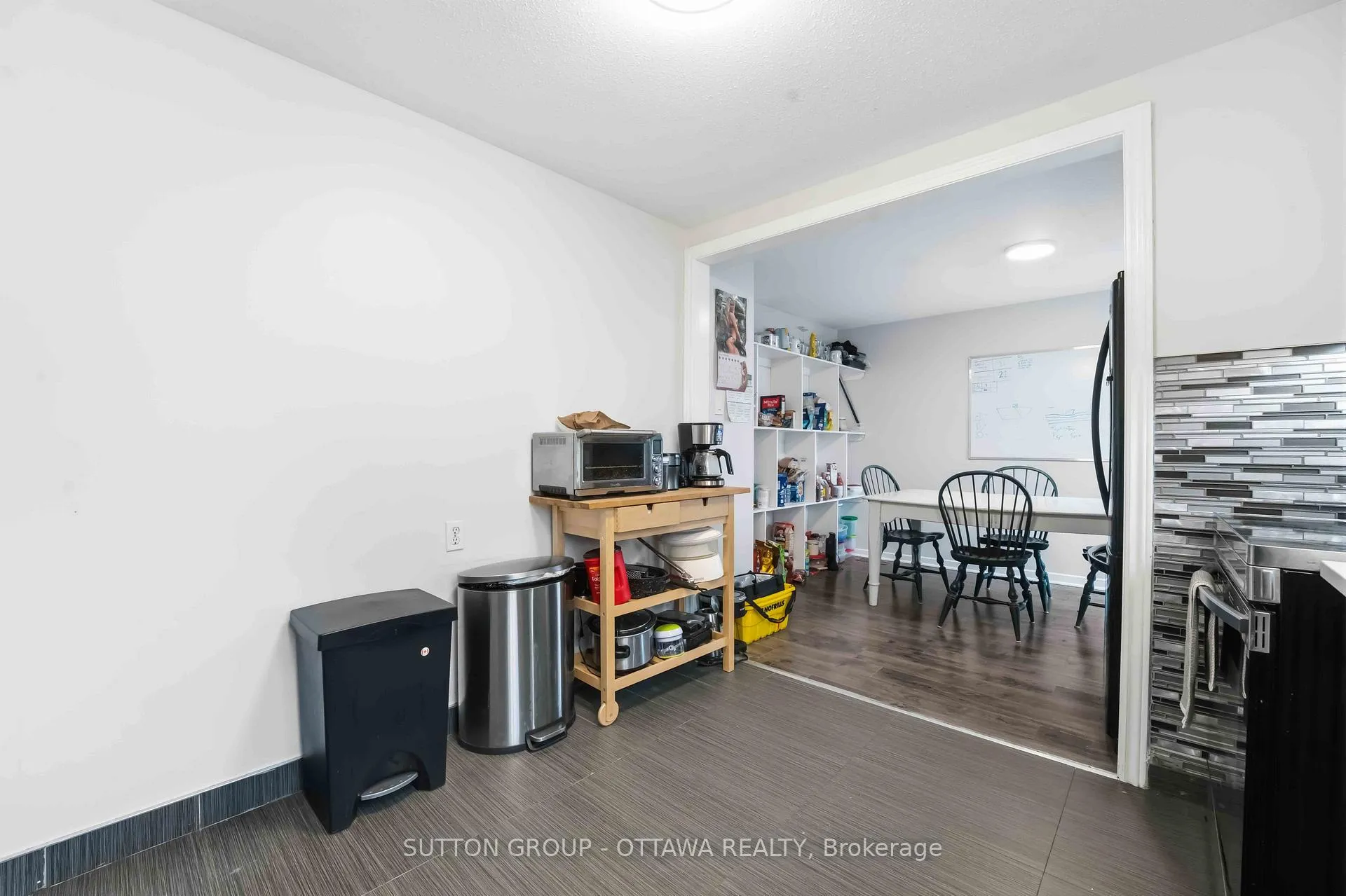 Photo 8 of 43 Southview Crescent, Ottawa, Borden Farm/Stewart Farm/Carleton Heights/Parkwood Hills — HOMEH