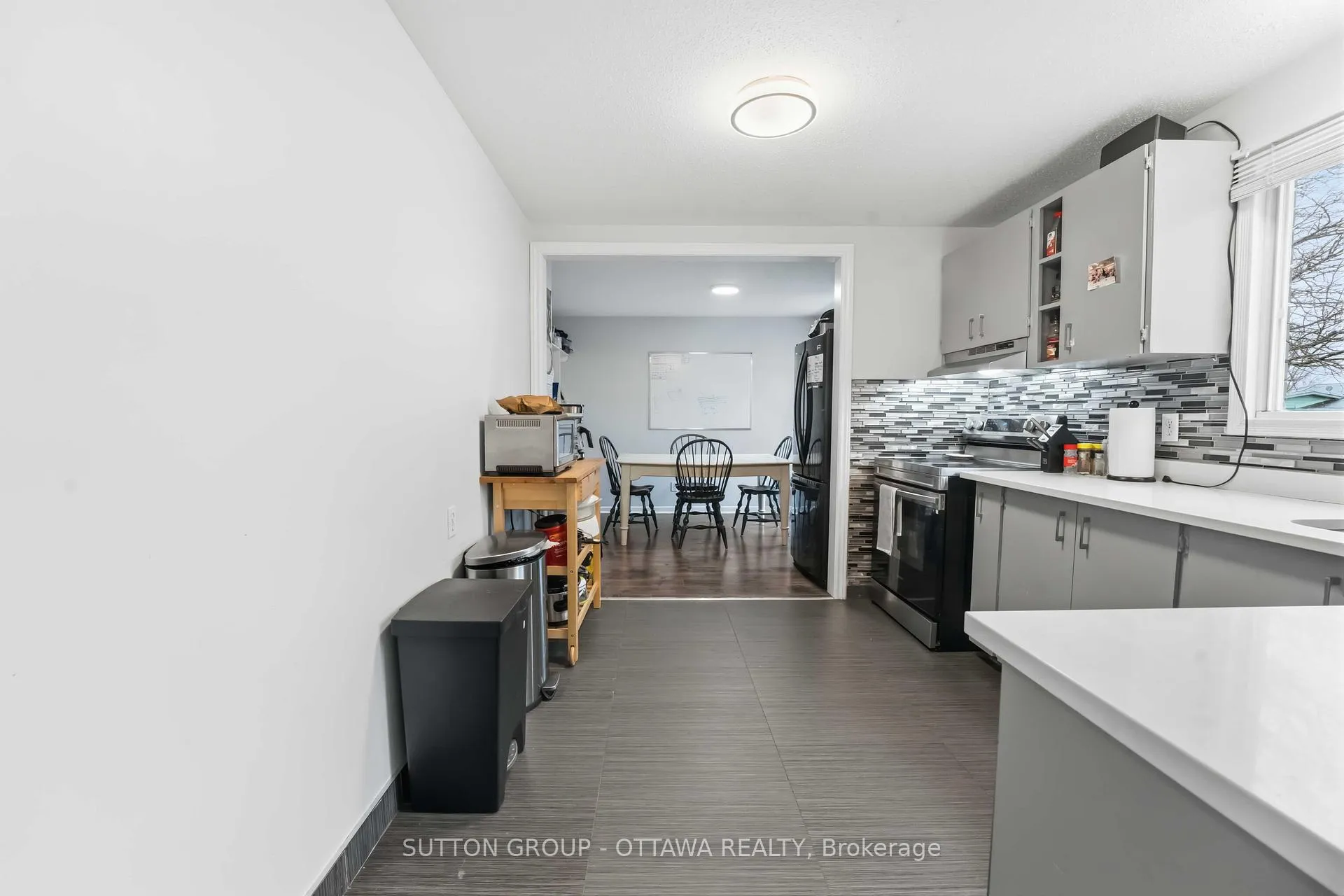 Photo 11 of 43 Southview Crescent, Ottawa, Borden Farm/Stewart Farm/Carleton Heights/Parkwood Hills — HOMEH