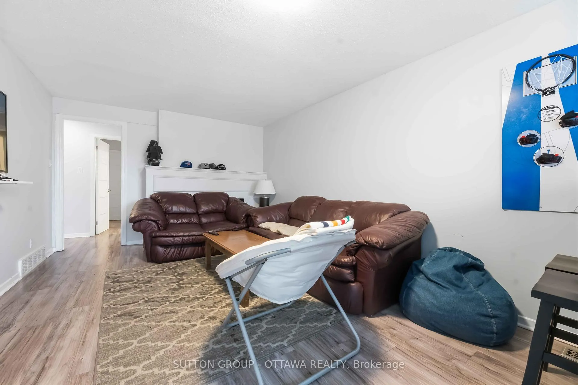 Photo 17 of 43 Southview Crescent, Ottawa, Borden Farm/Stewart Farm/Carleton Heights/Parkwood Hills — HOMEH
