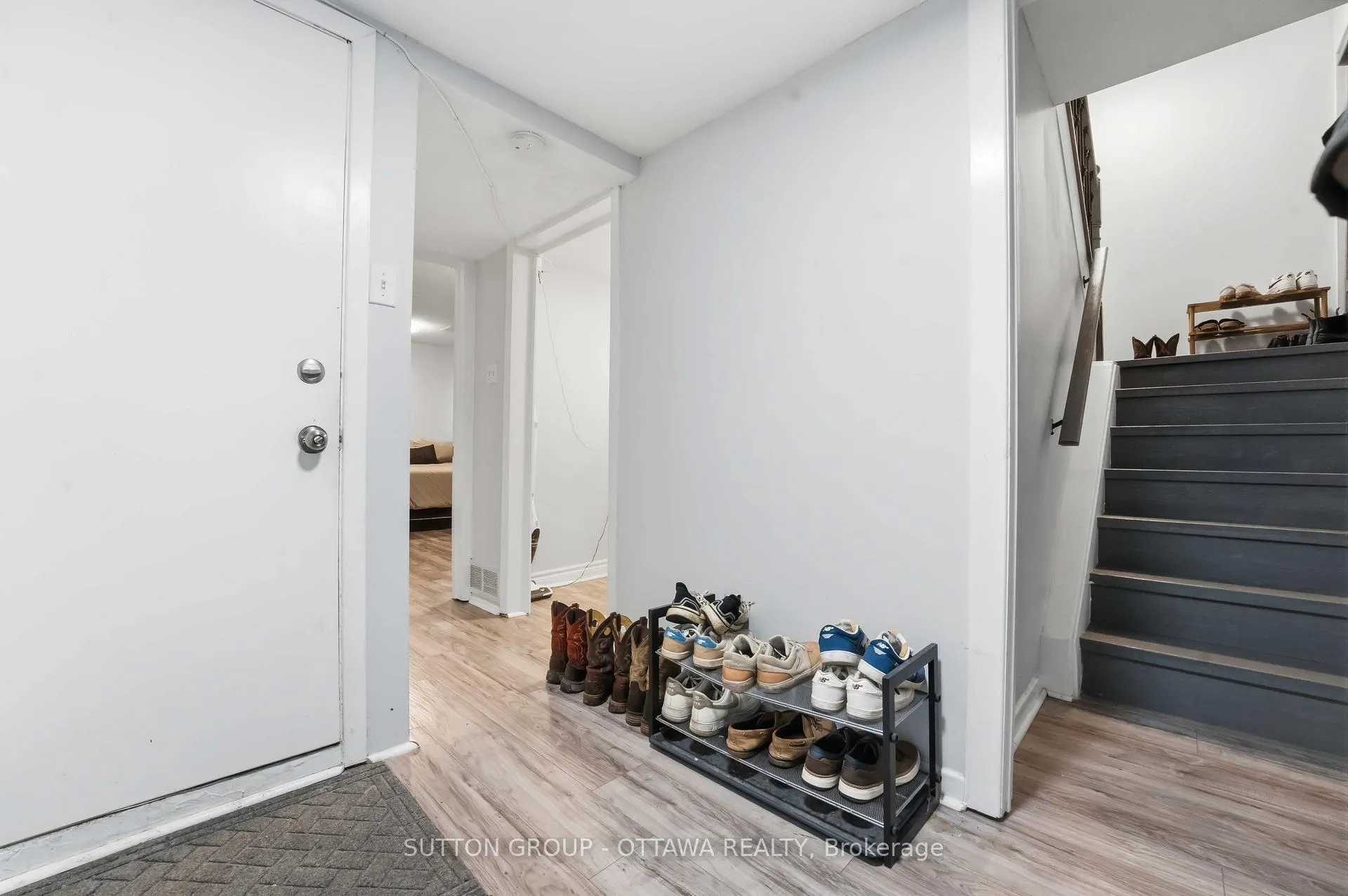 Photo 29 of 43 Southview Crescent, Ottawa, Borden Farm/Stewart Farm/Carleton Heights/Parkwood Hills — HOMEH