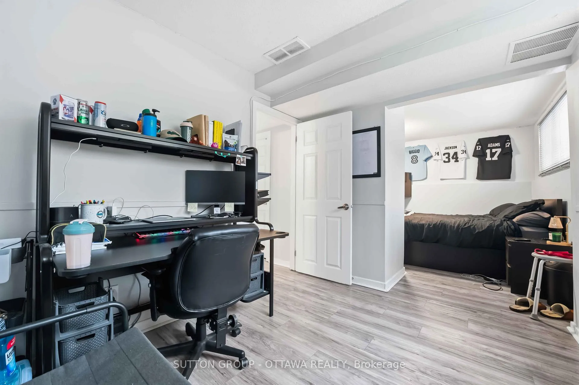 Photo 41 of 43 Southview Crescent, Ottawa, Borden Farm/Stewart Farm/Carleton Heights/Parkwood Hills — HOMEH