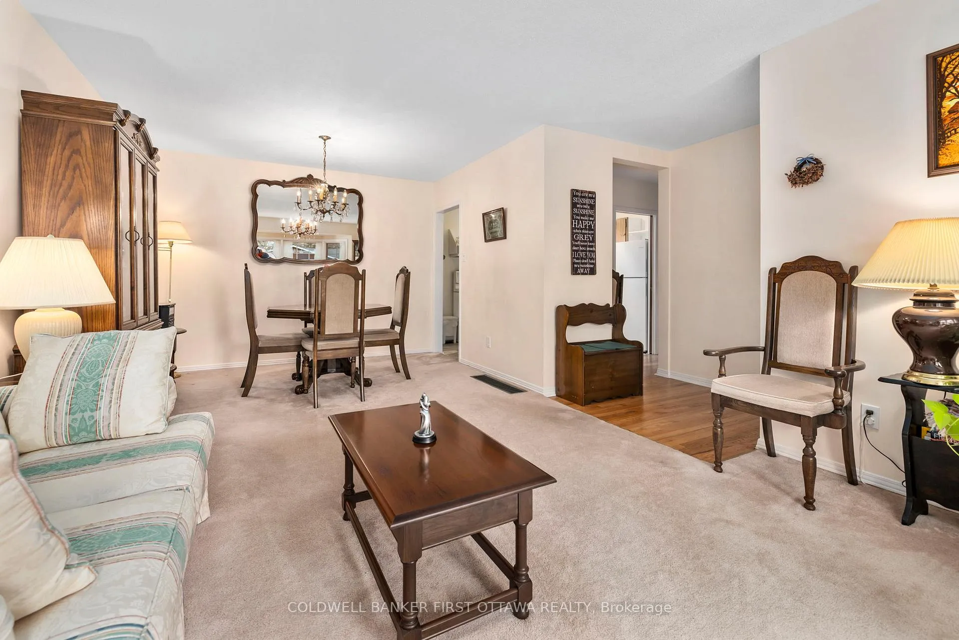 Photo 11 of 16 Sycamore Drive, Ottawa, Arbeatha Park — HOMEH