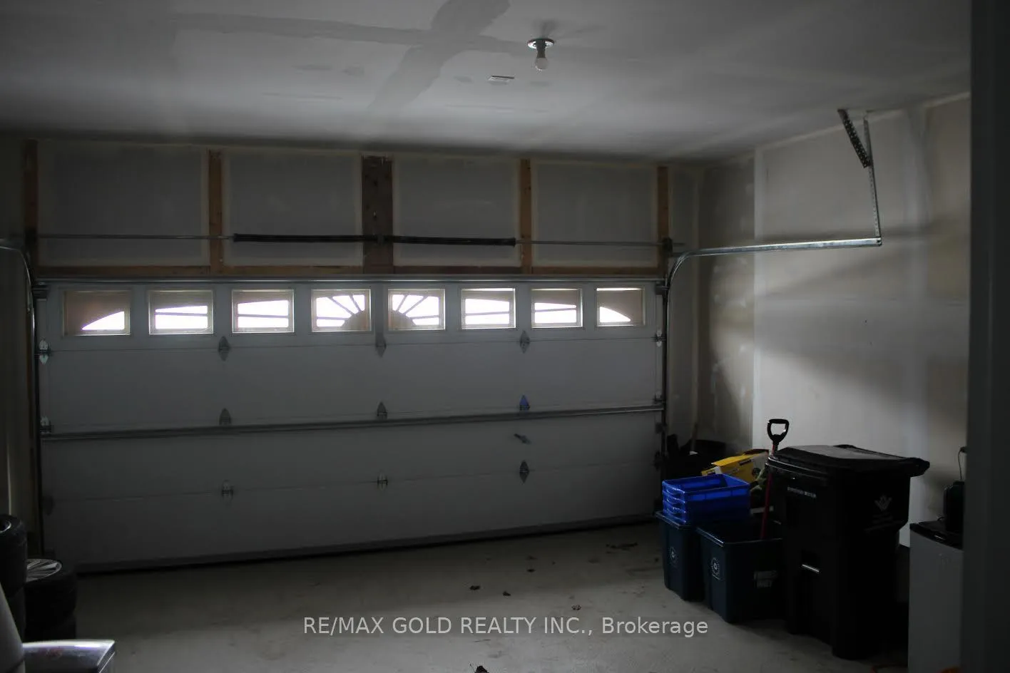 Photo 24 of 30 Henry Maracle Street E, North Dumfries — HOMEH