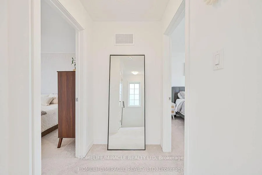 Photo 31 of 17 Selfridge Way, Whitby, Downtown Whitby — HOMEH