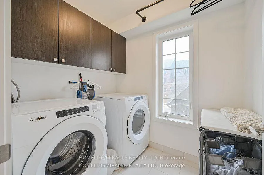 Photo 32 of 17 Selfridge Way, Whitby, Downtown Whitby — HOMEH
