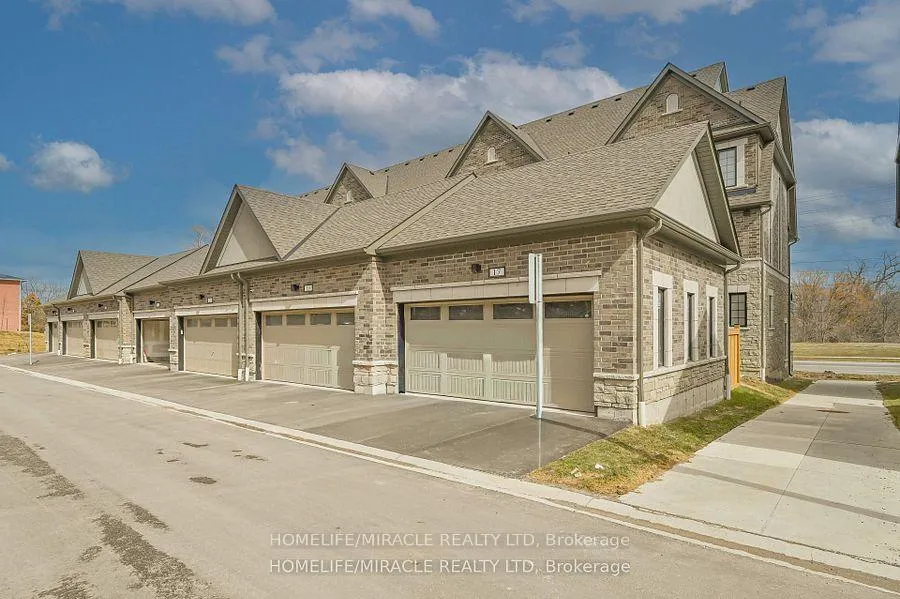 Photo 45 of 17 Selfridge Way, Whitby, Downtown Whitby — HOMEH