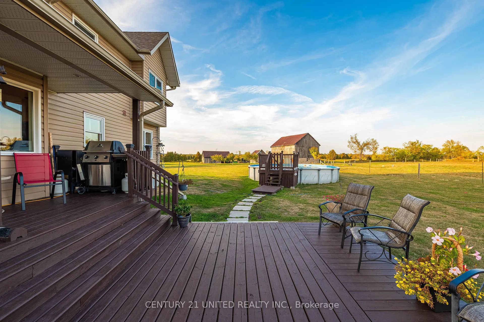 Photo 8 of 257 10th Line Rd South Dummer, Douro-Dummer — HOMEH