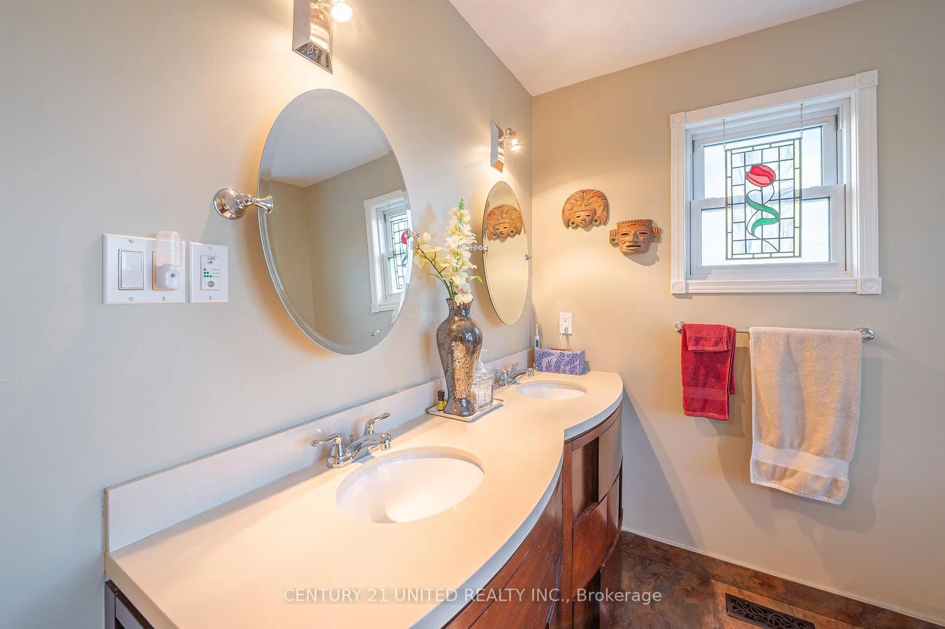 Photo 30 of 257 10th Line Rd South Dummer, Douro-Dummer — HOMEH