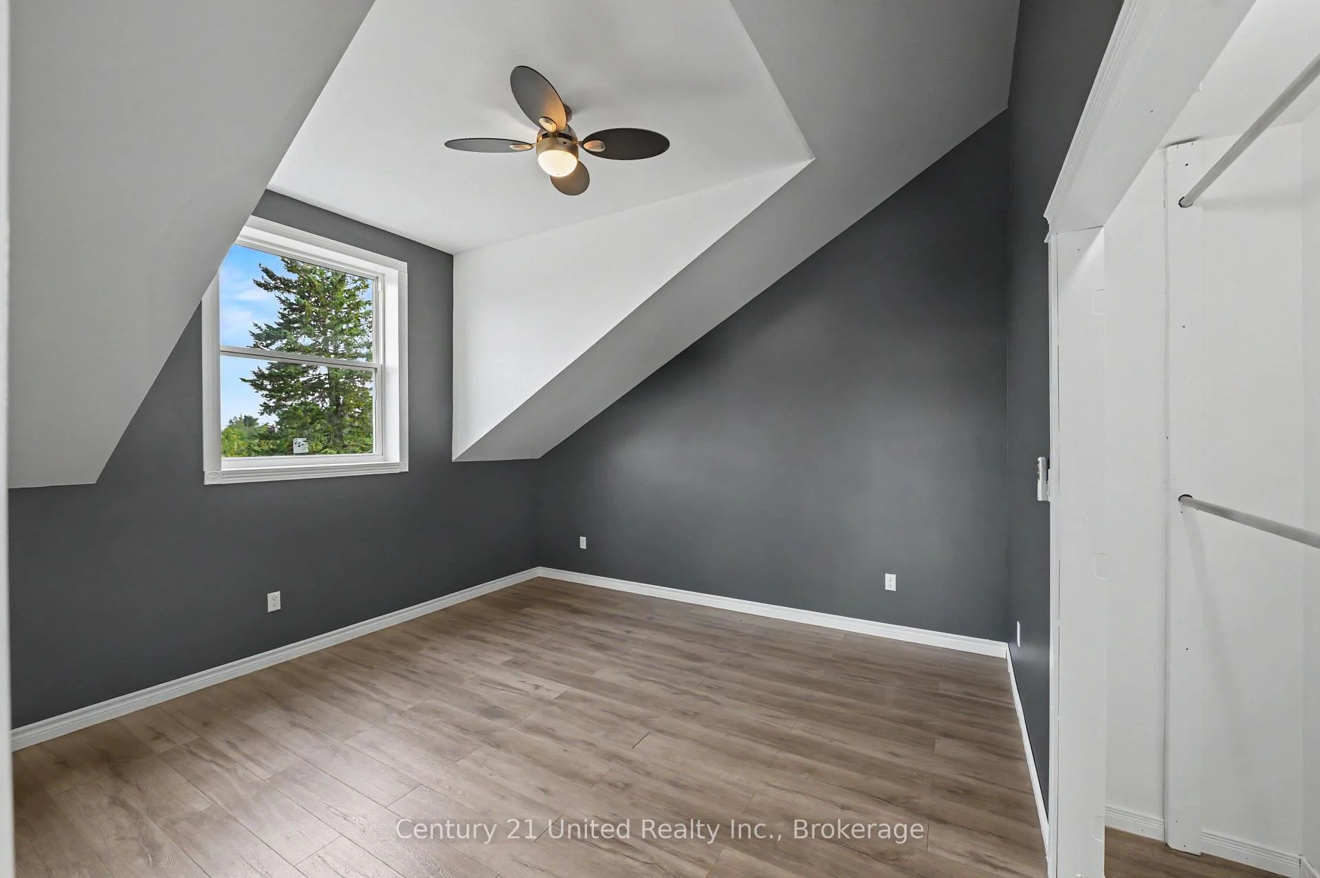 Photo 68 of 257 10th Line Rd South Dummer, Douro-Dummer — HOMEH