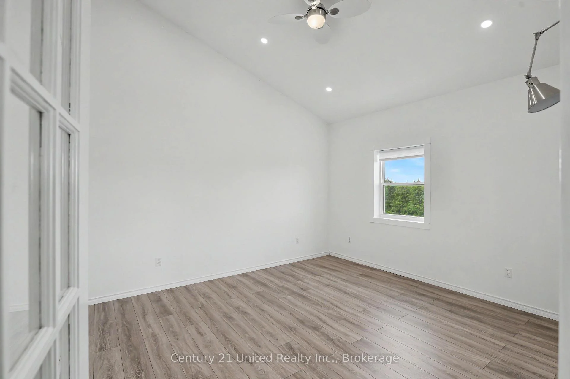 Photo 61 of 257 10th Line Rd South Dummer, Douro-Dummer — HOMEH