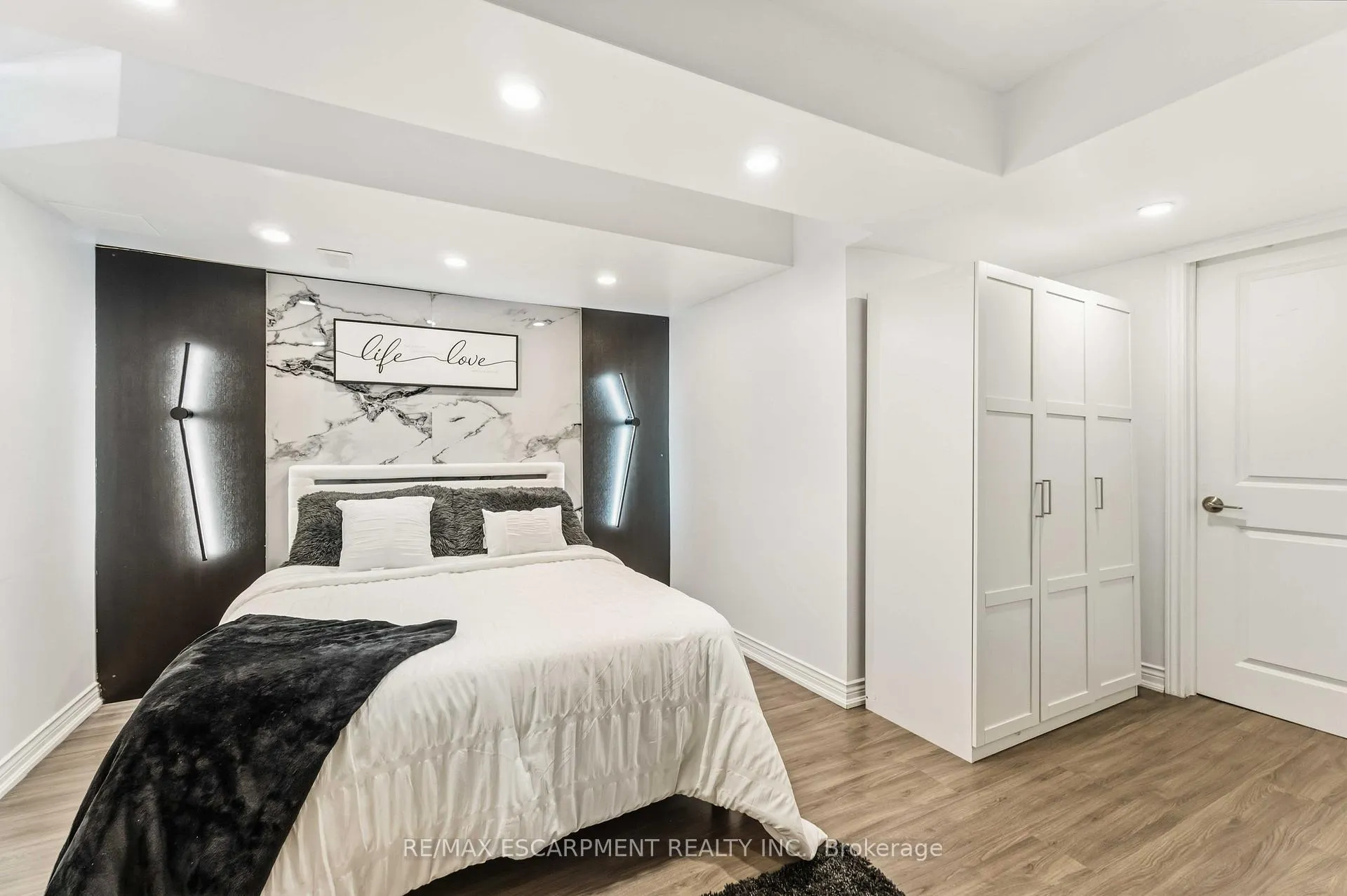 Photo 43 of Unit 106, 1890 Rymal Road E, Hamilton, Rural Glanbrook — HOMEH