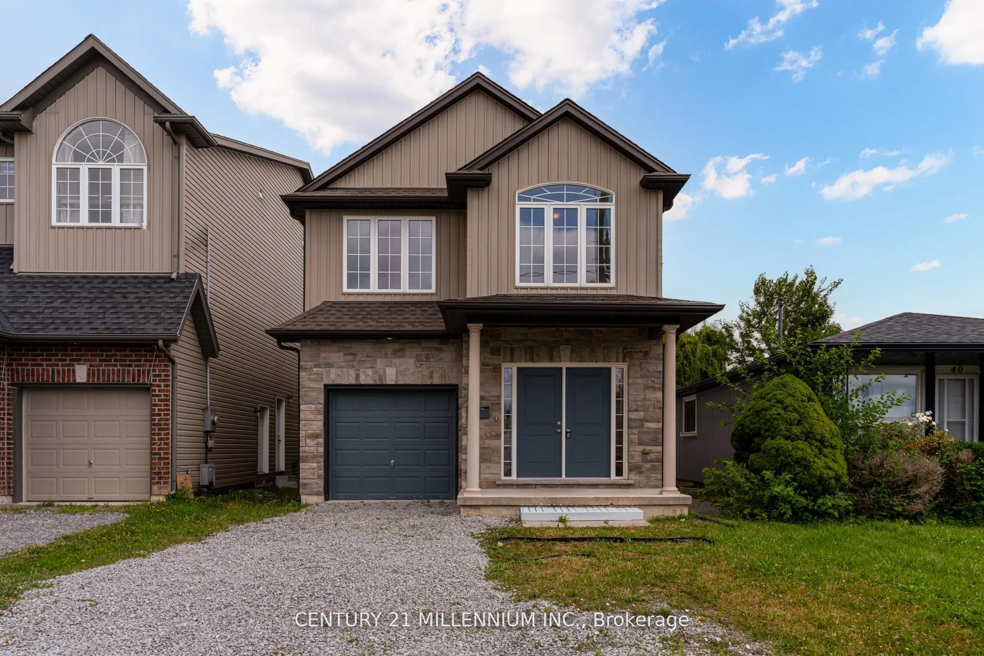 Photo 2 of 38 Kent Street, St. Catharines, Western Hill — HOMEH