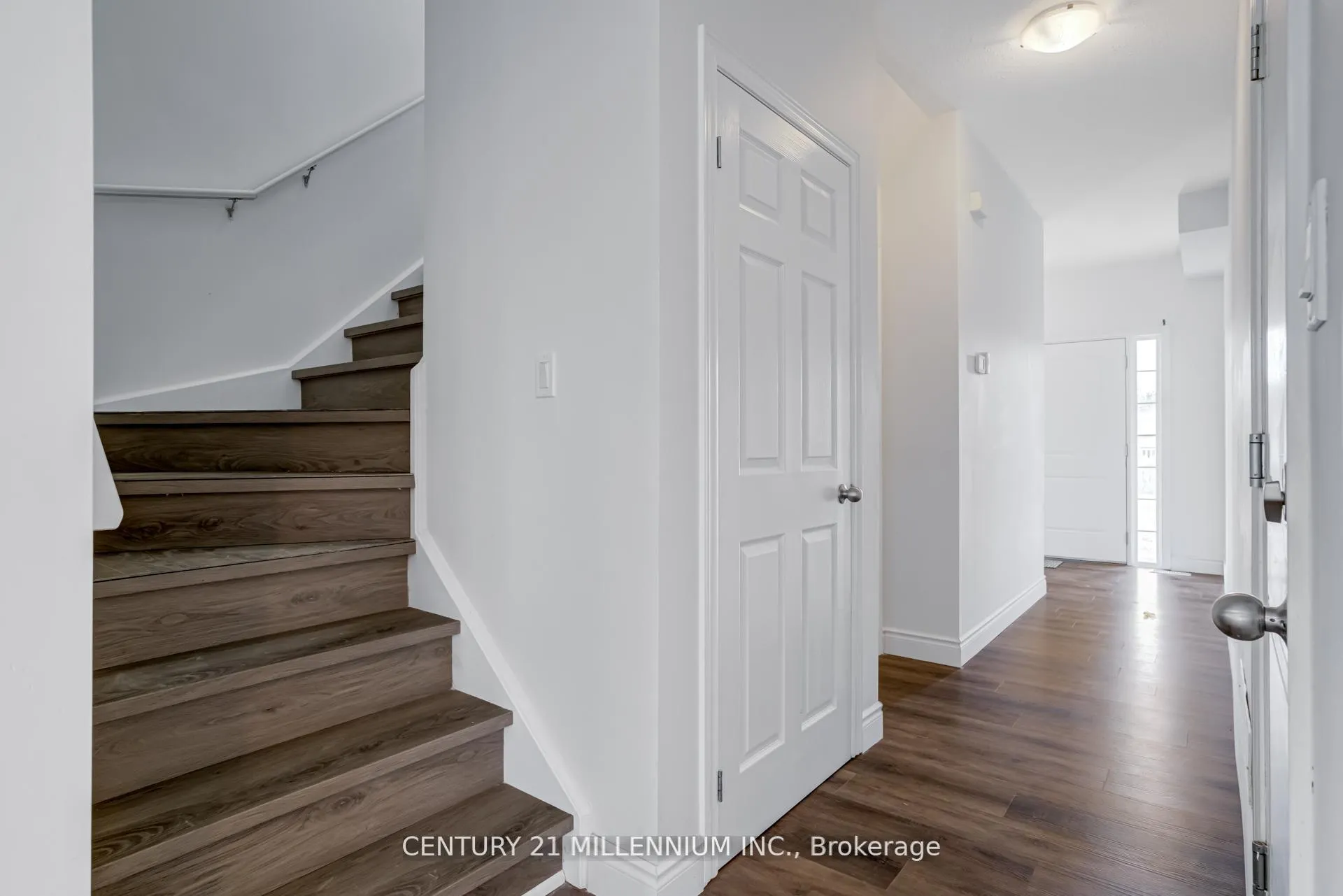 Photo 17 of 38 Kent Street, St. Catharines, Western Hill — HOMEH