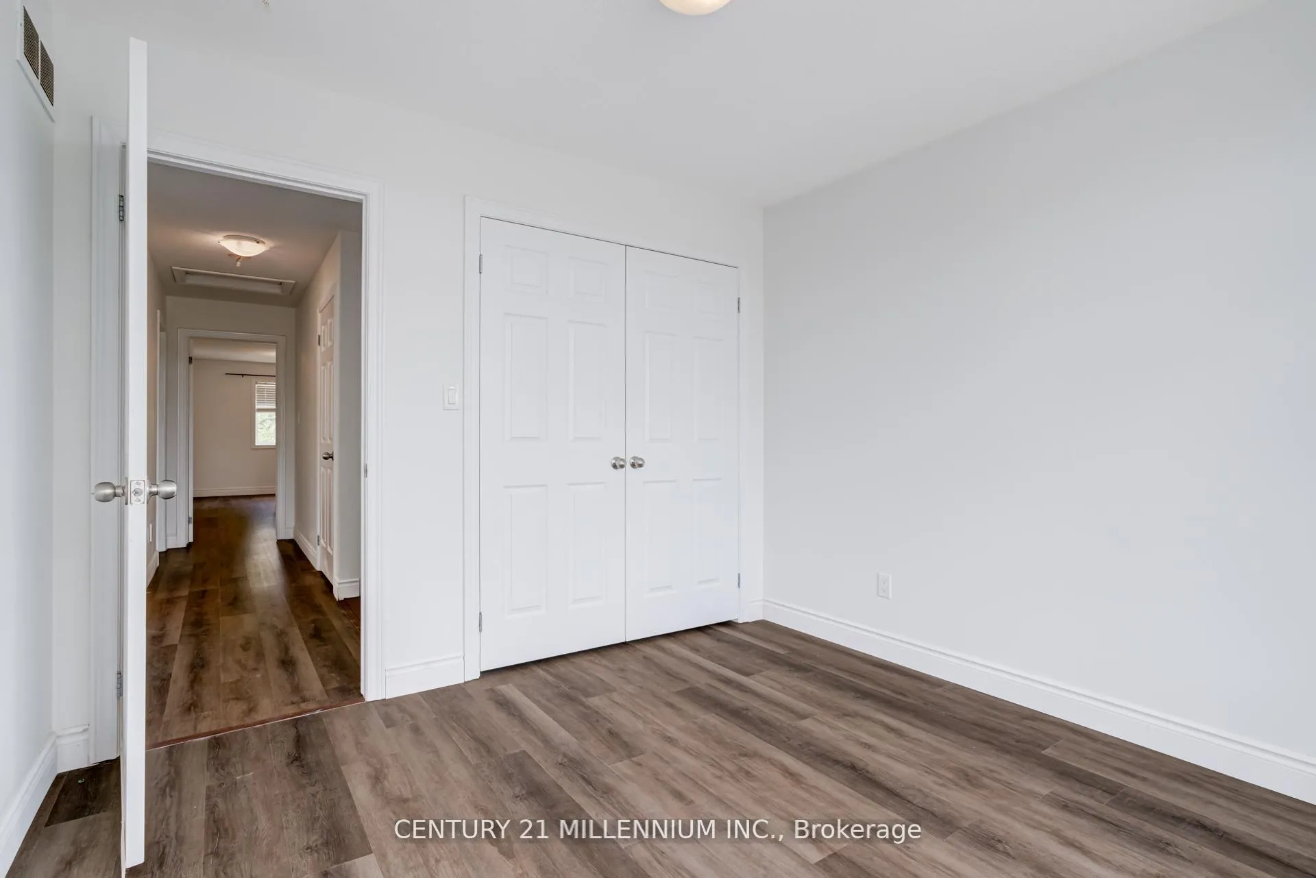 Photo 28 of 38 Kent Street, St. Catharines, Western Hill — HOMEH